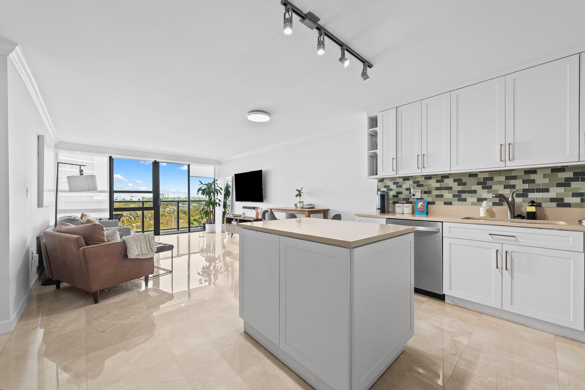 CHARTER CLUB CONDO - Residential Lease