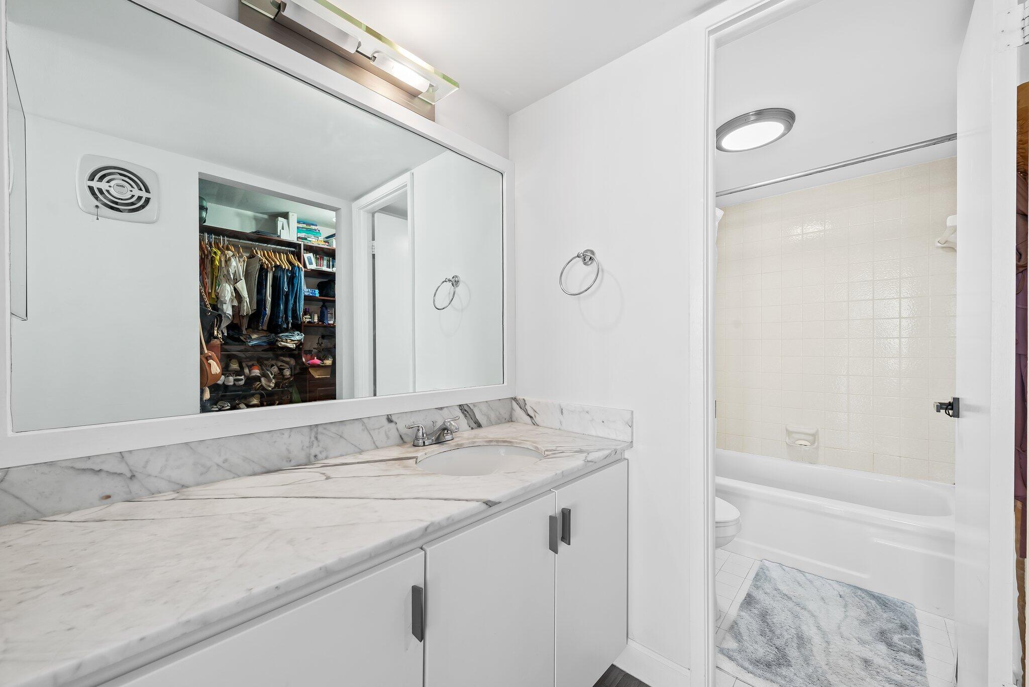 CHARTER CLUB CONDO - Residential Lease