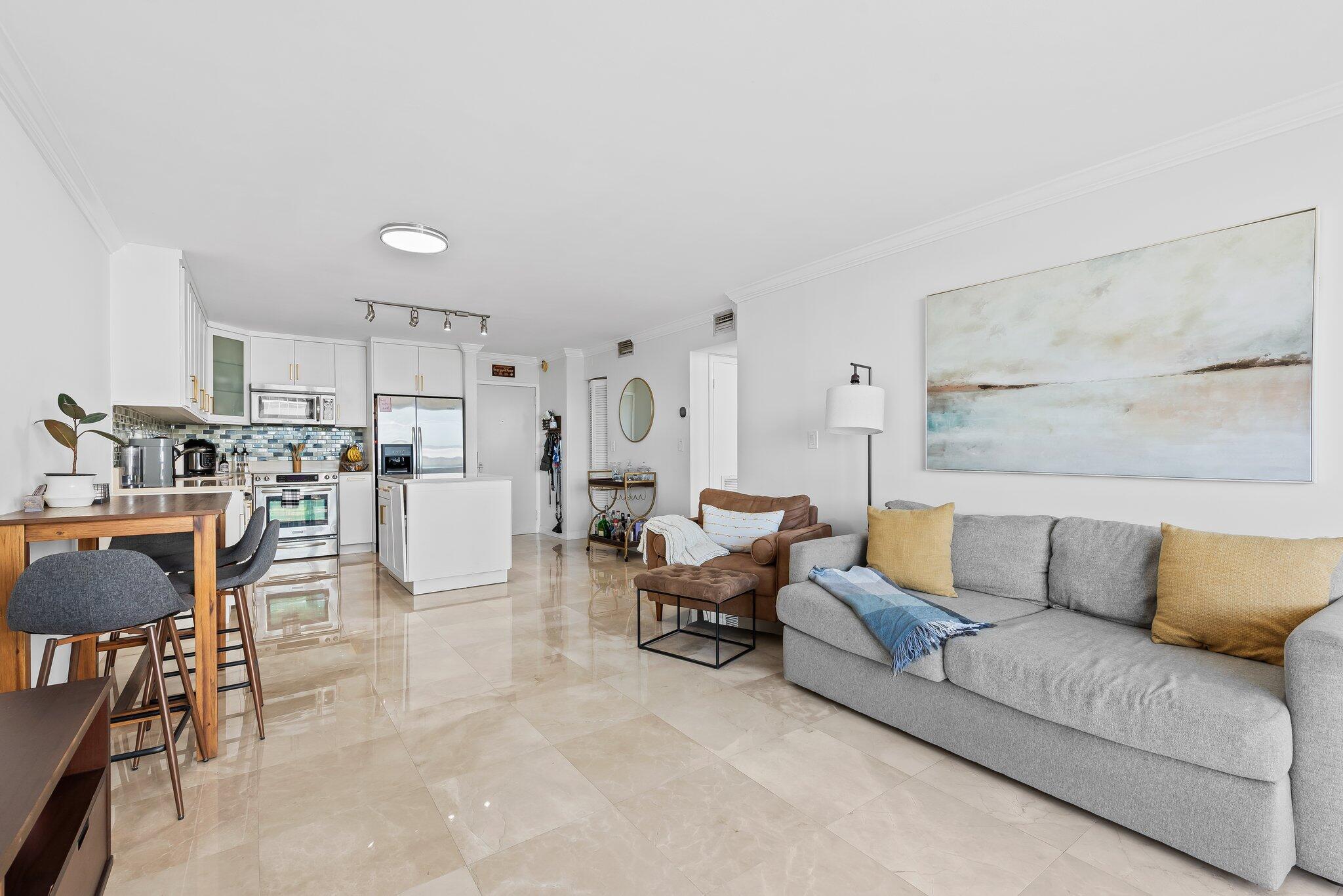 600 NE 36th Street 606