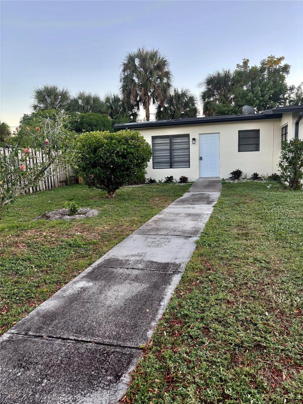 Photo of 4380 SW 11TH Street, Plantation, FL 33317 (MLS # B26082427)