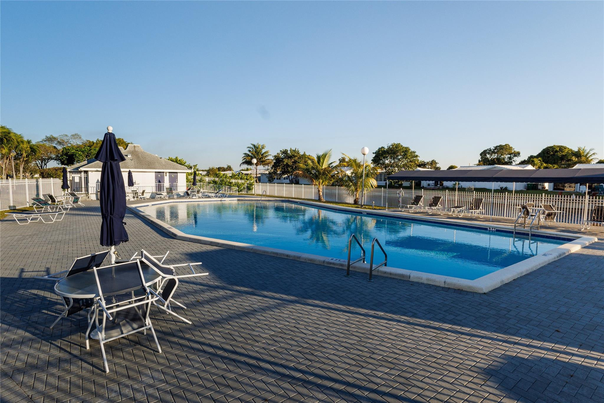 FAIRWAYS OF TAMARAC - Residential
