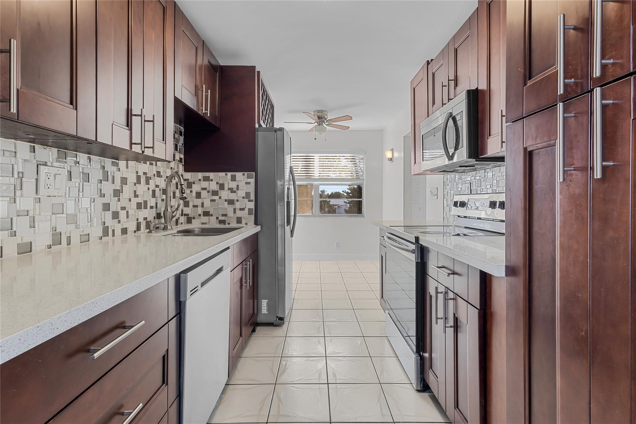 FAIRWAYS OF TAMARAC - Residential