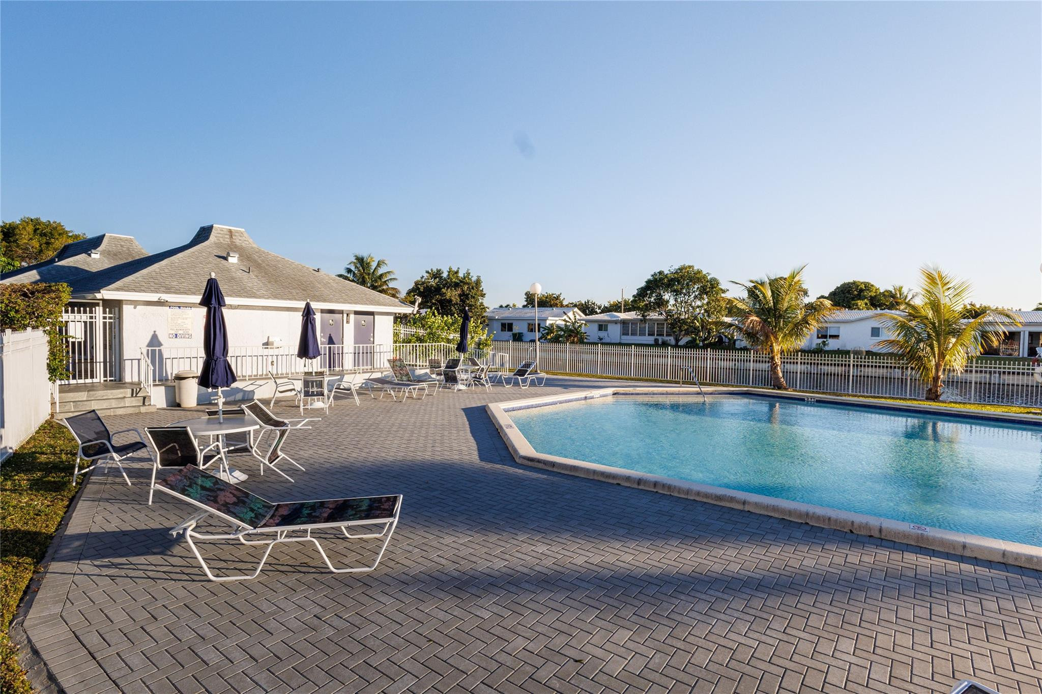 FAIRWAYS OF TAMARAC - Residential