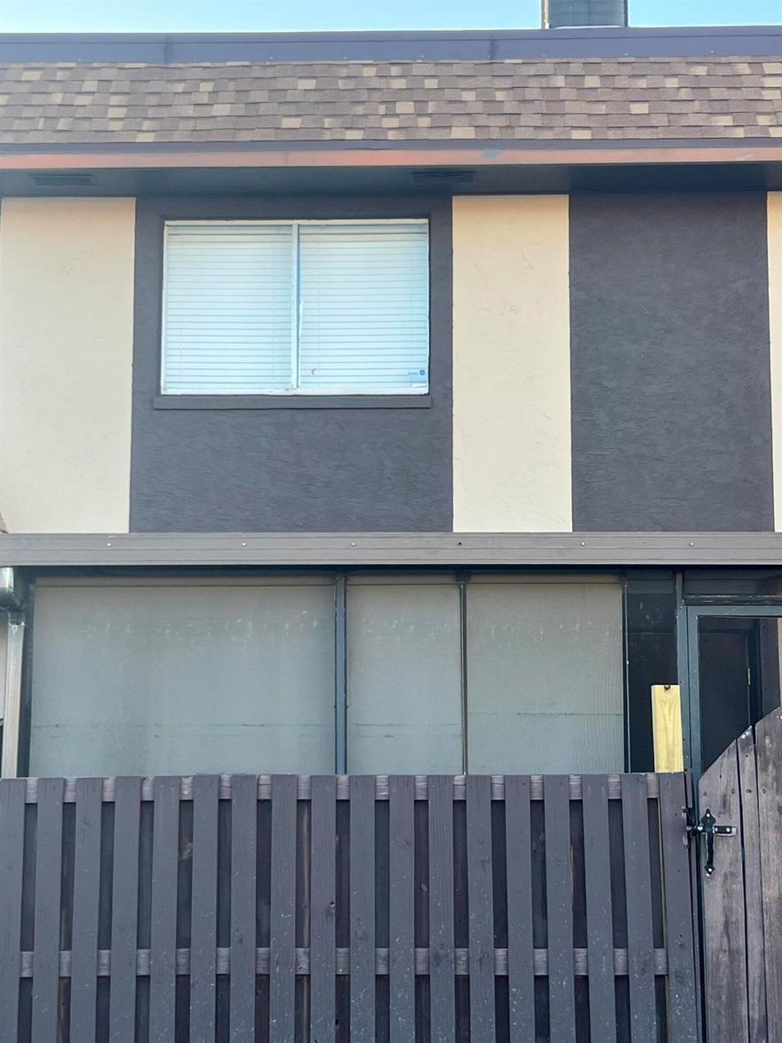 Beautiful 2/1- and 1/2-bathroom townhouse. Everything has been renovated with all new appliances. Tile floors on first floor and wood floors on second floor. Centrally located near stores. The community has a pool. Parking is under carport. There is screen front porch to seat and relax.