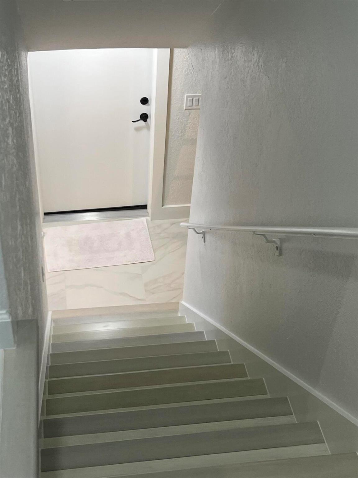 qual hollow condo - Residential Lease