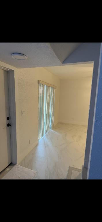 qual hollow condo - Residential Lease