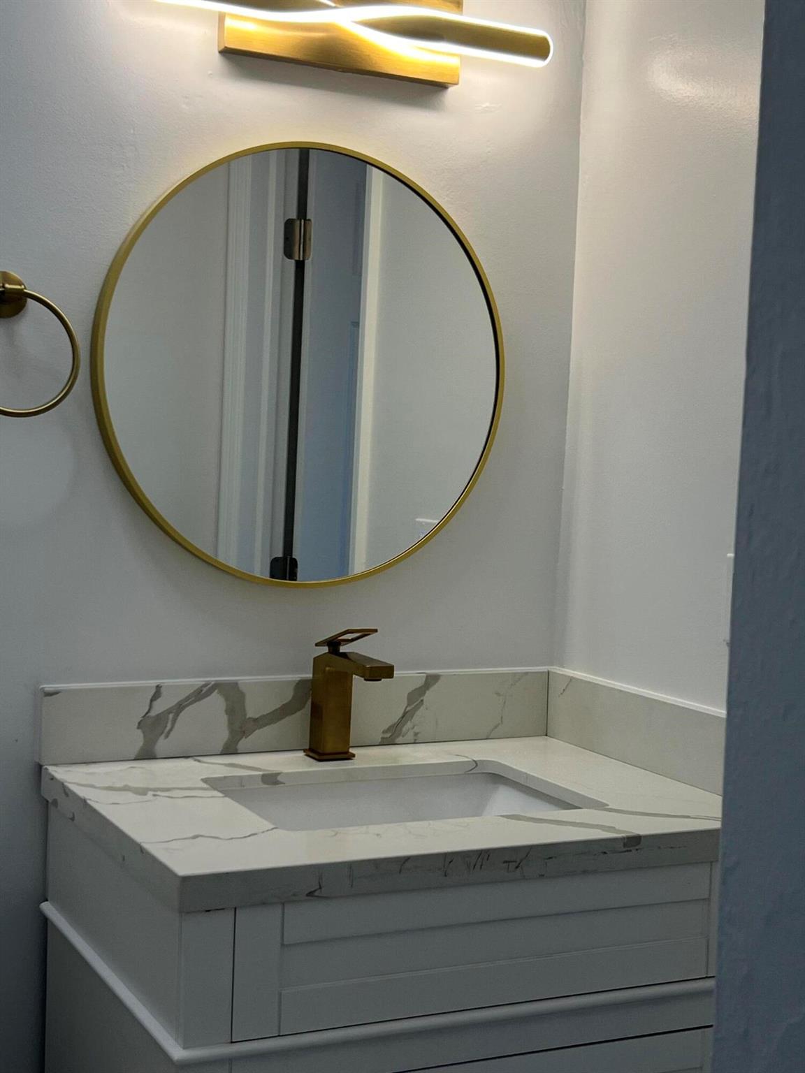 qual hollow condo - Residential Lease