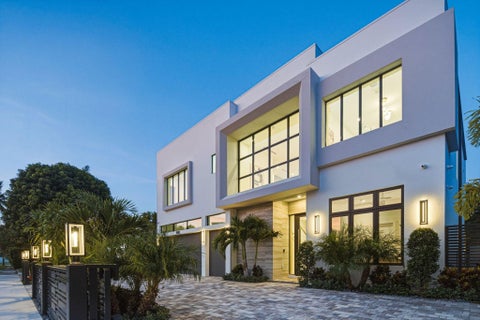 Photo of 1300 NE 4TH Court, Boca Raton, FL 33432 (MLS # B26066894)