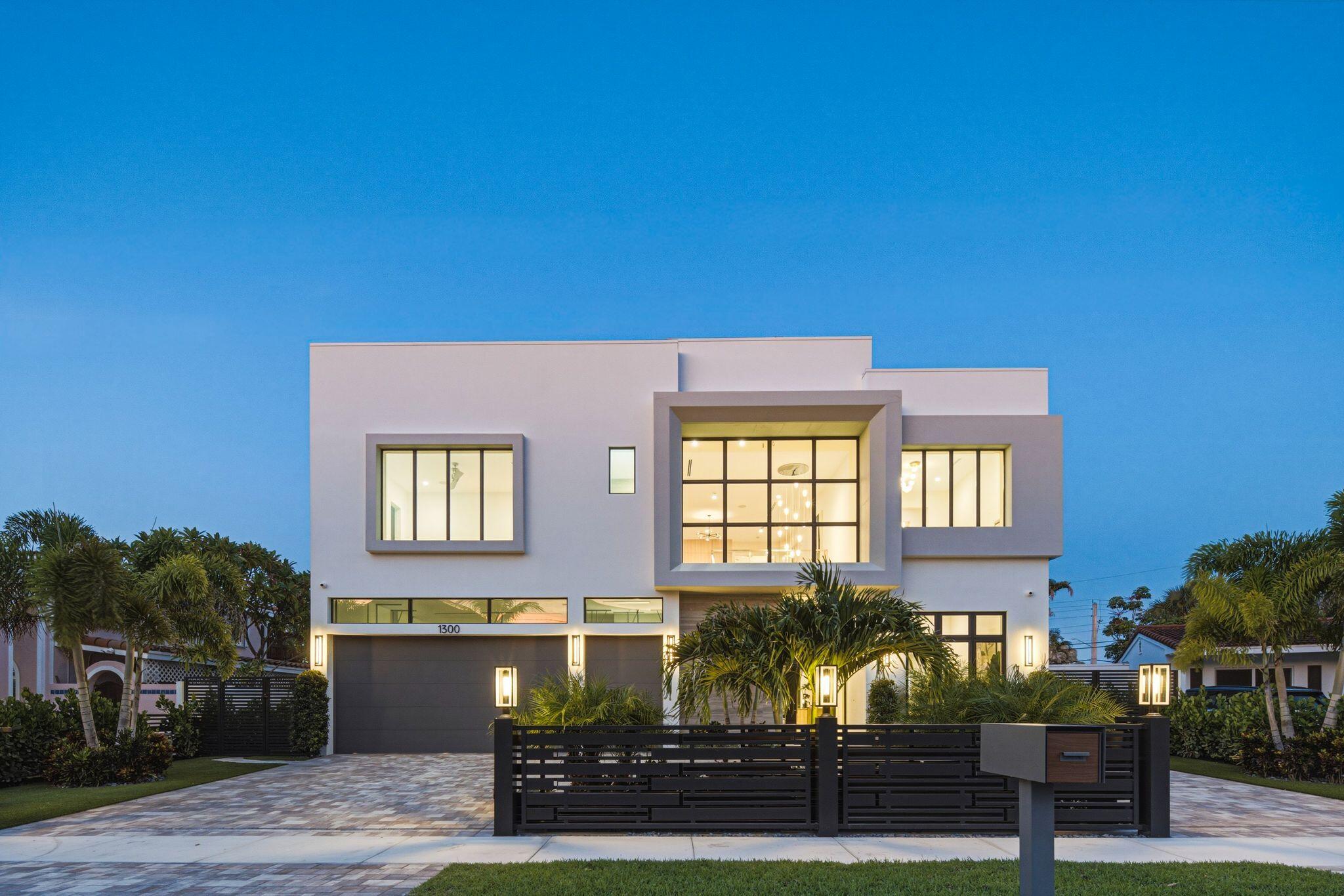 1300 NE 4TH Court