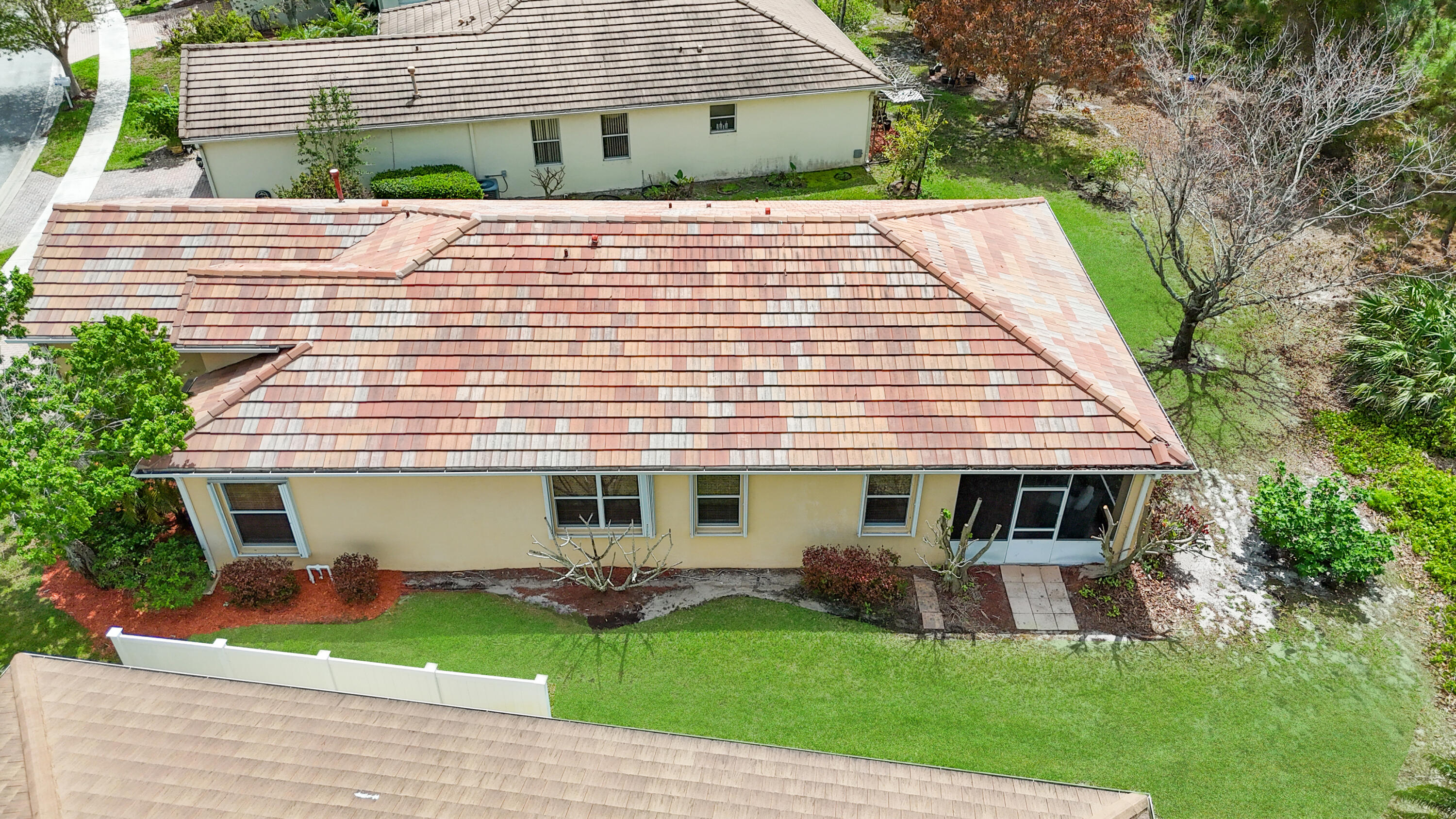 LAKEFOREST POINTE - Residential