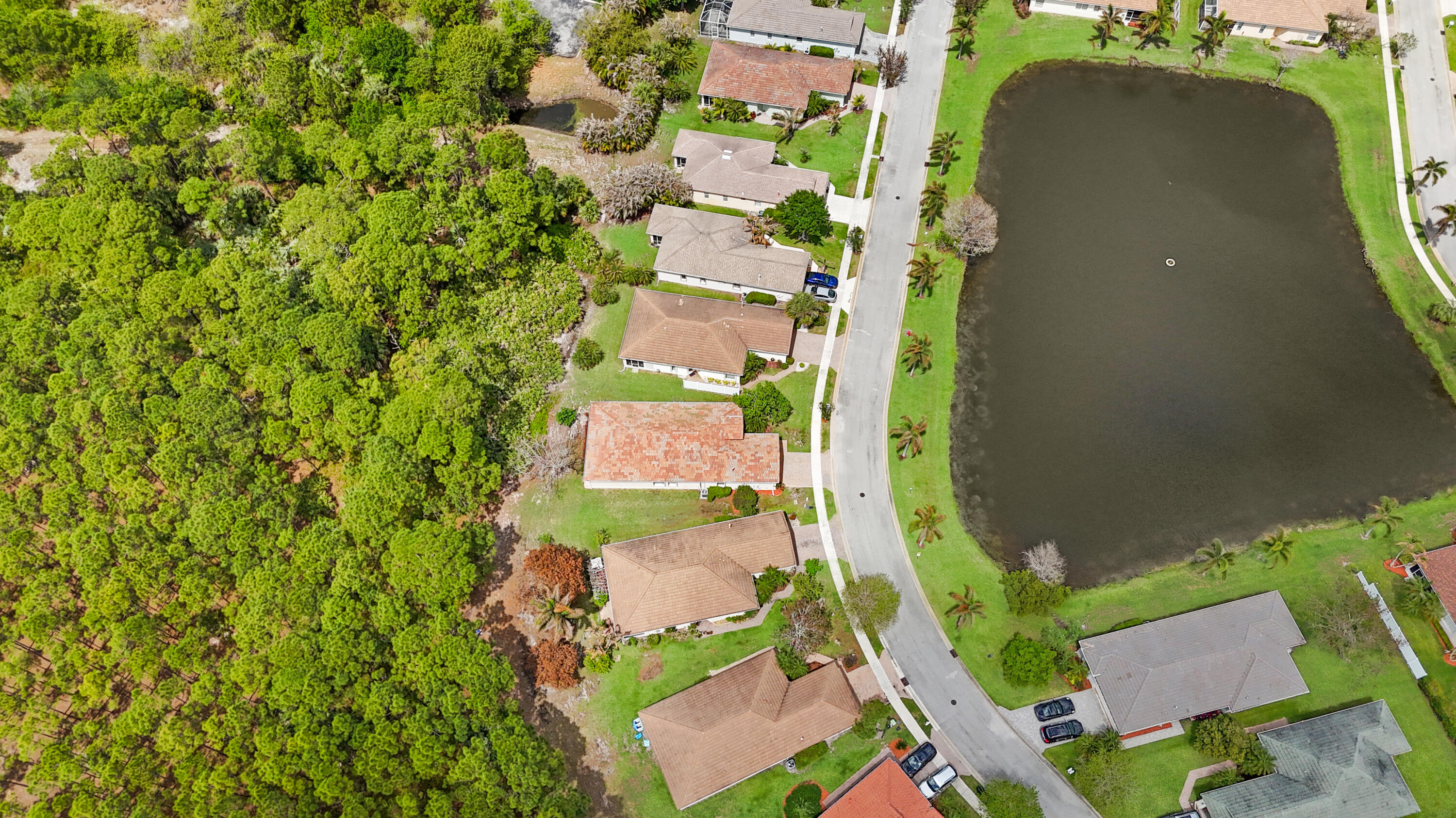 LAKEFOREST POINTE - Residential