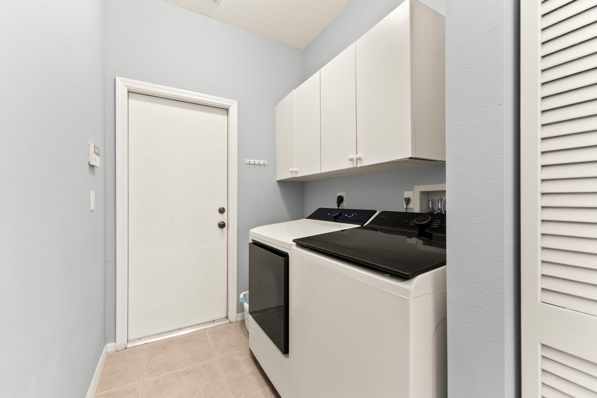 LAKEFOREST POINTE - Residential