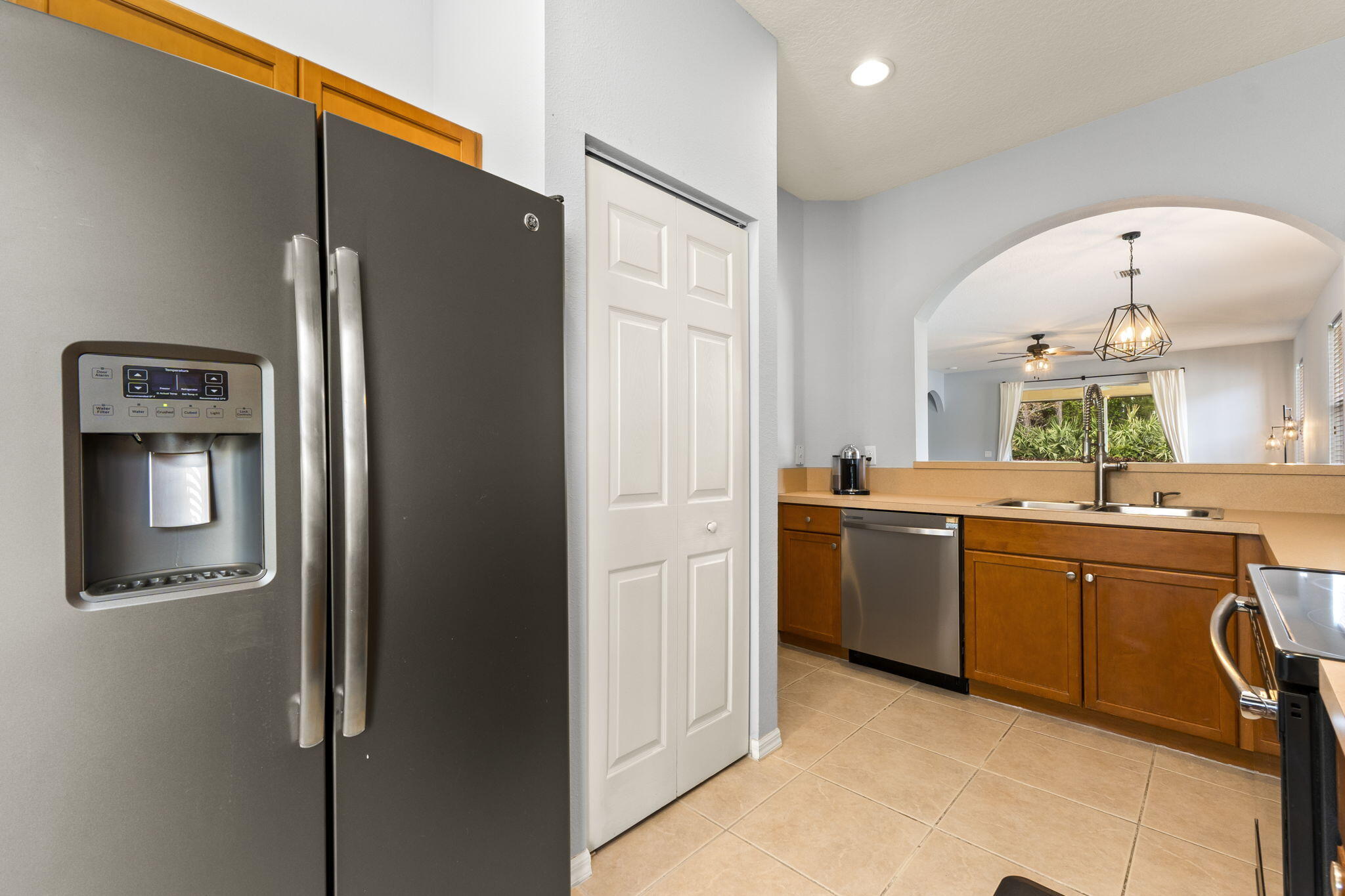 LAKEFOREST POINTE - Residential