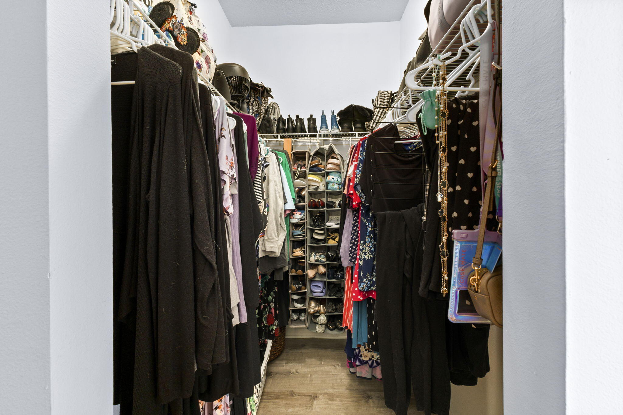 LAKEFOREST POINTE - Residential