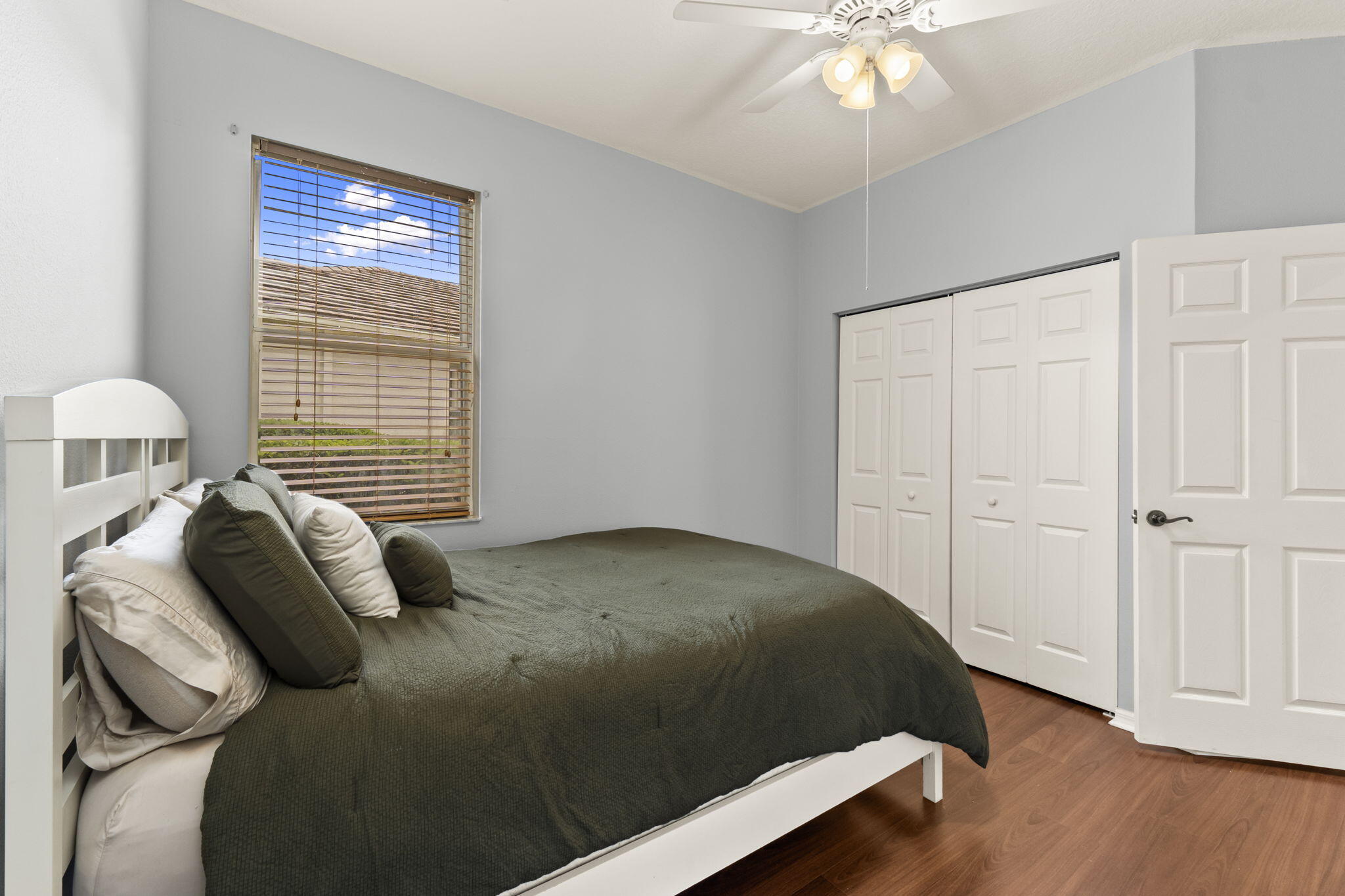 LAKEFOREST POINTE - Residential