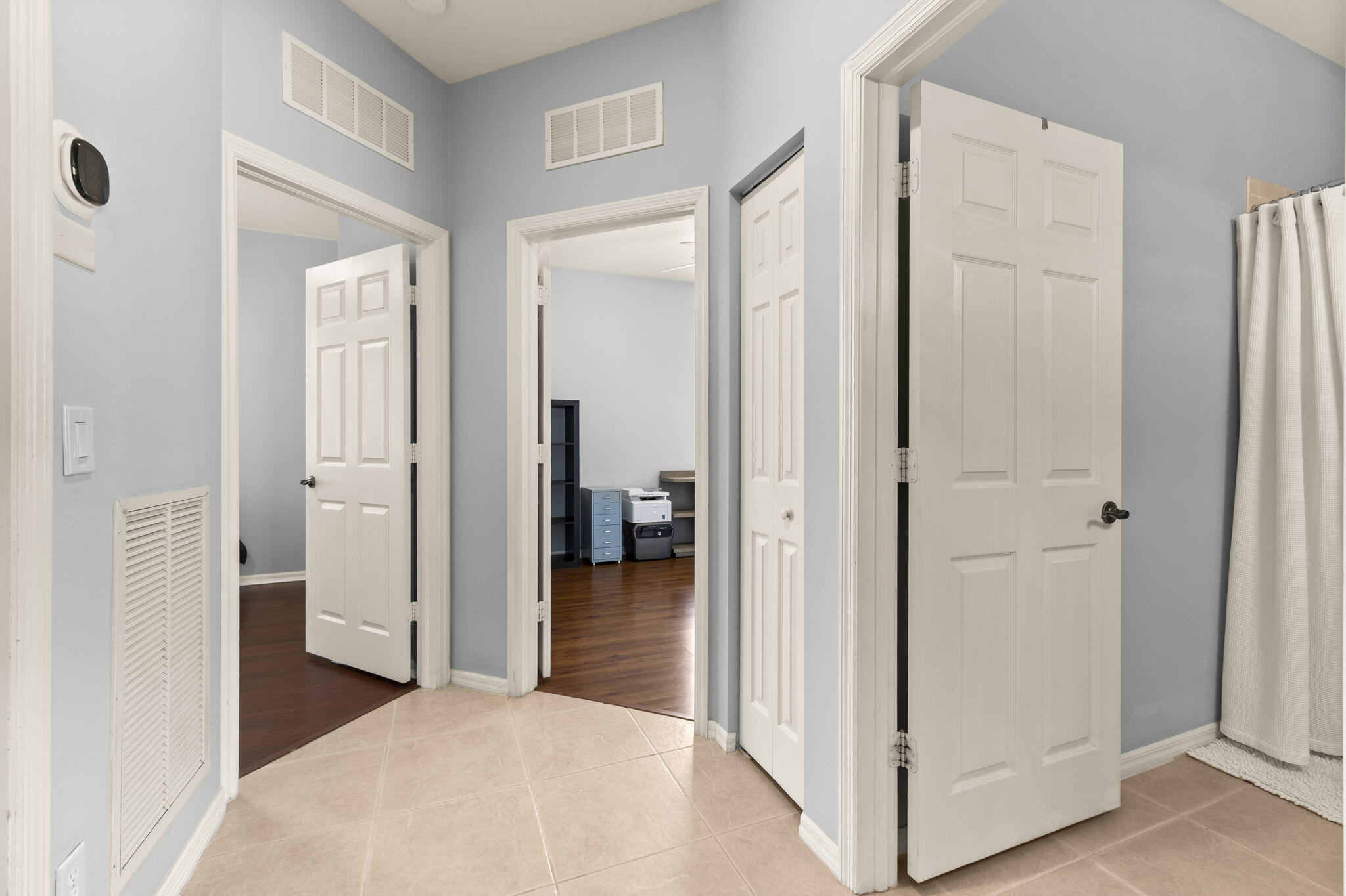 LAKEFOREST POINTE - Residential