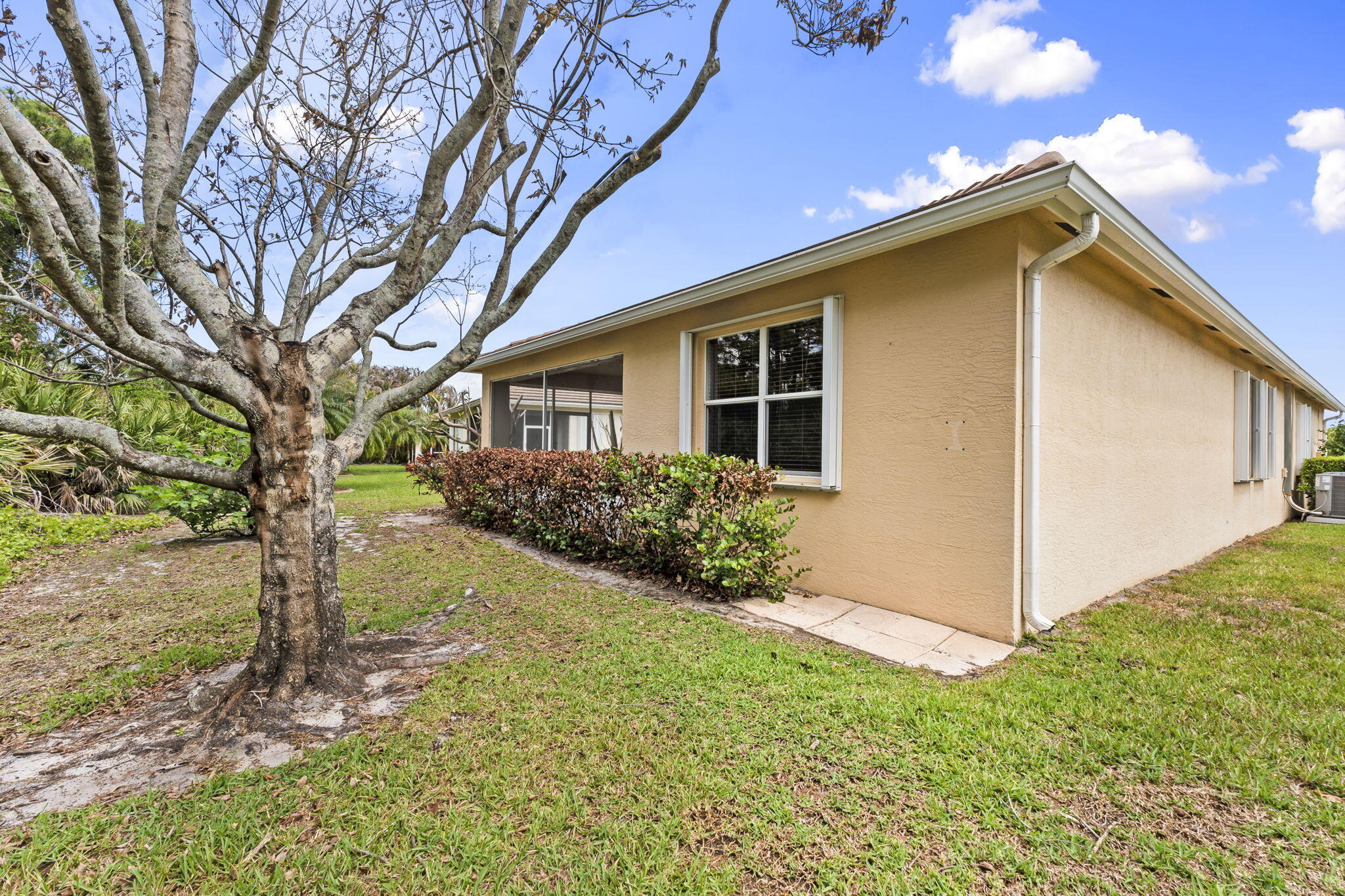 LAKEFOREST POINTE - Residential