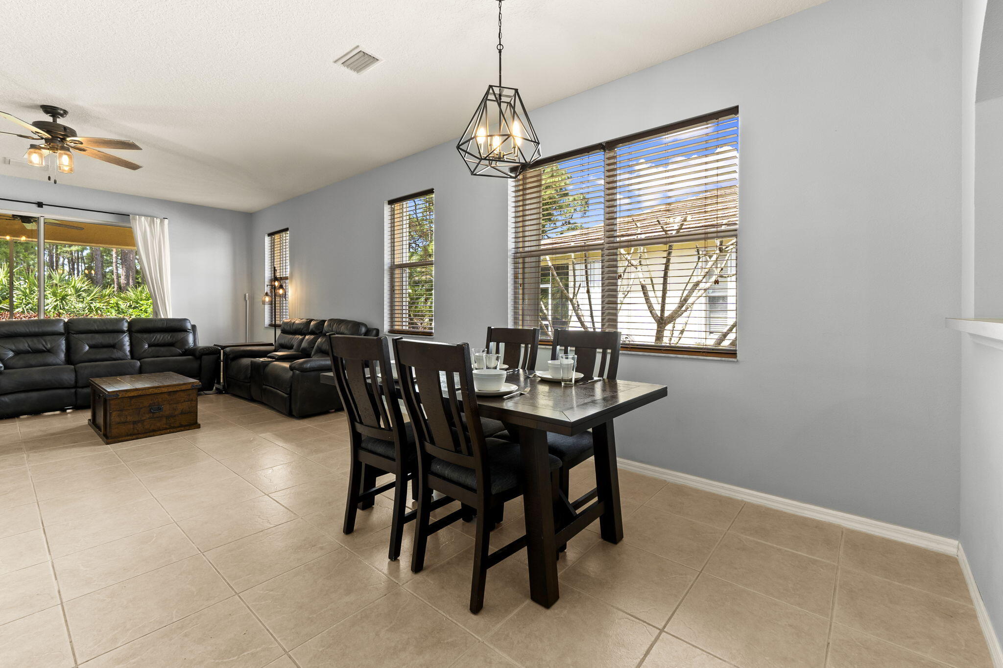 LAKEFOREST POINTE - Residential