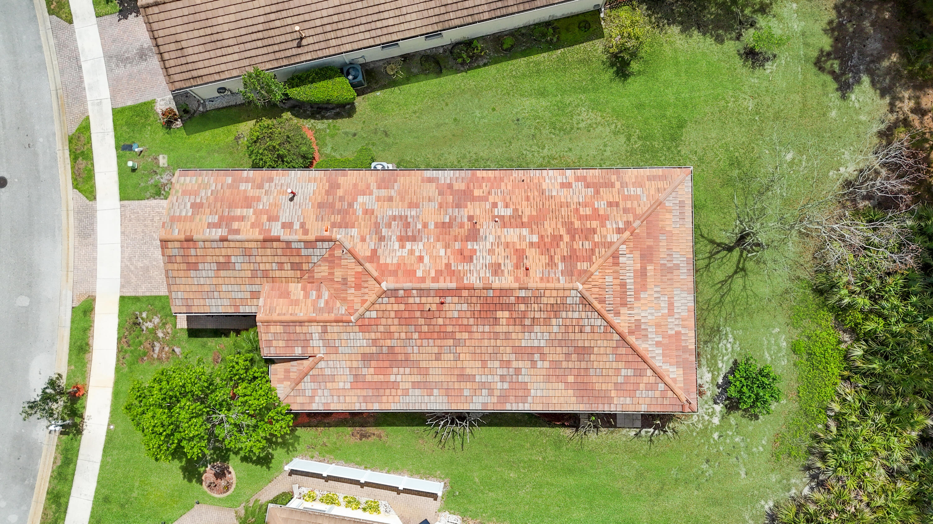 LAKEFOREST POINTE - Residential