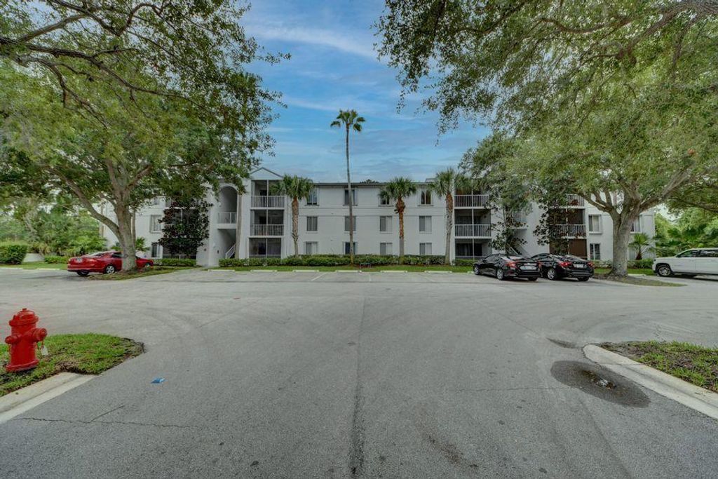 Photo of 2500 SE Anchorage Cove #D-3, Port Saint Lucie, FL 34952 (MLS # R10732266)