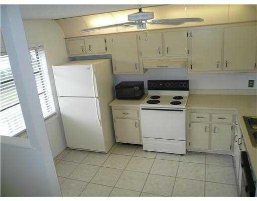 Lovins Townhomes - Residential