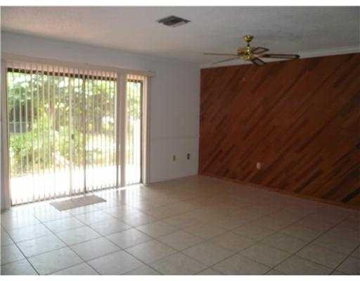 Lovins Townhomes - Residential
