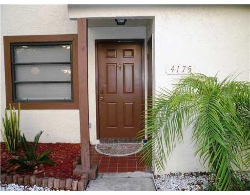 Lovins Townhomes - Residential