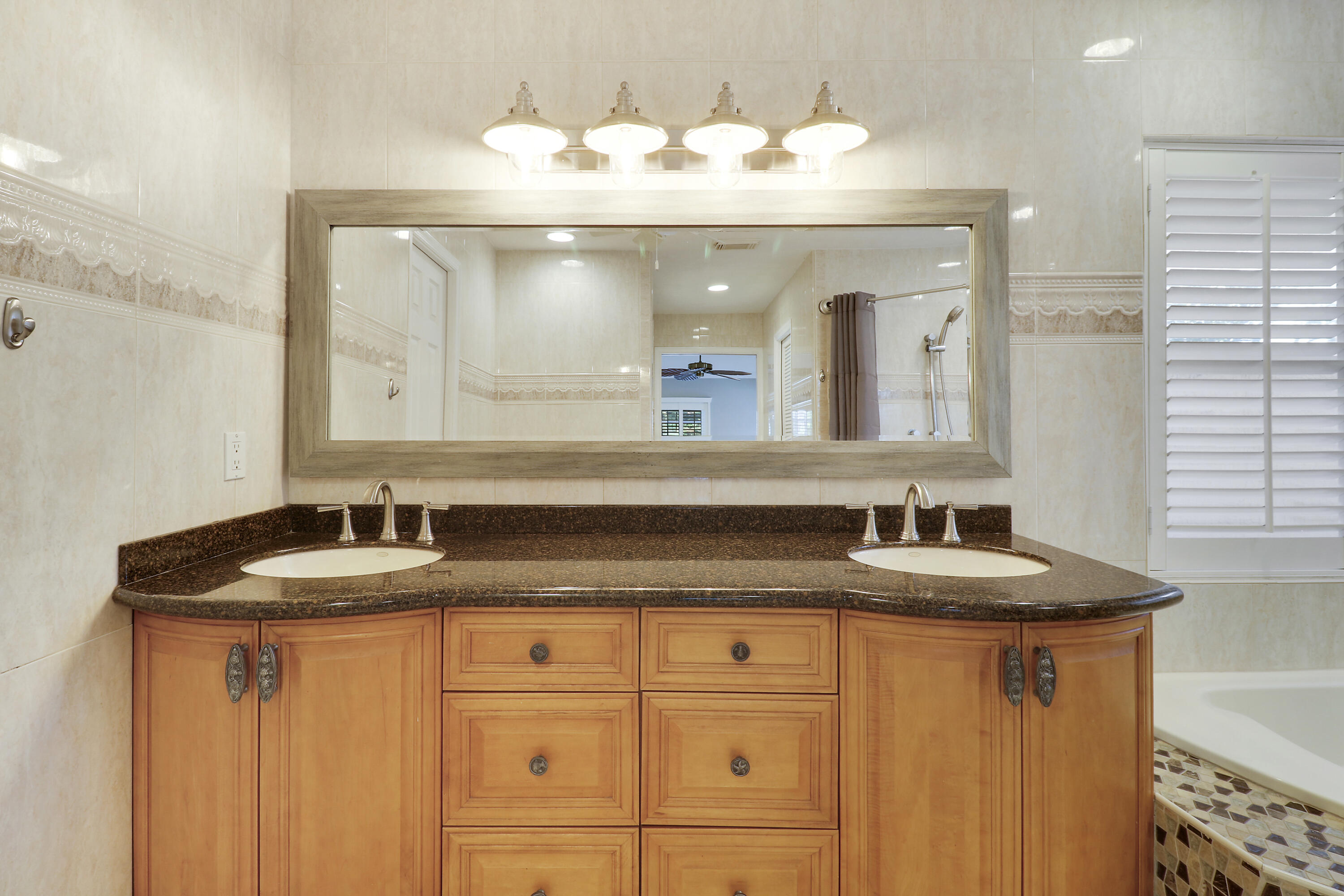 VIKINGS LANDING - Residential