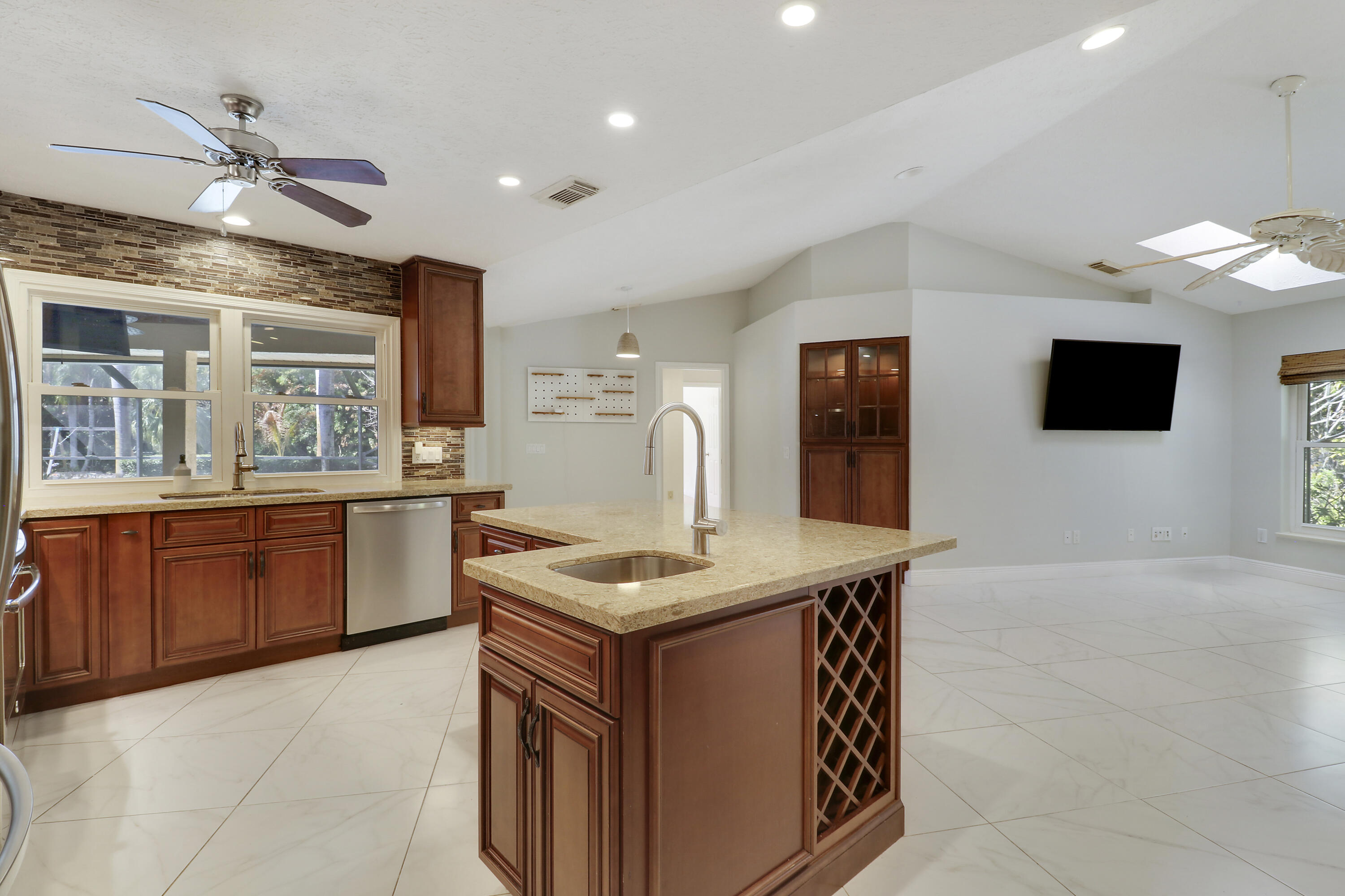 VIKINGS LANDING - Residential