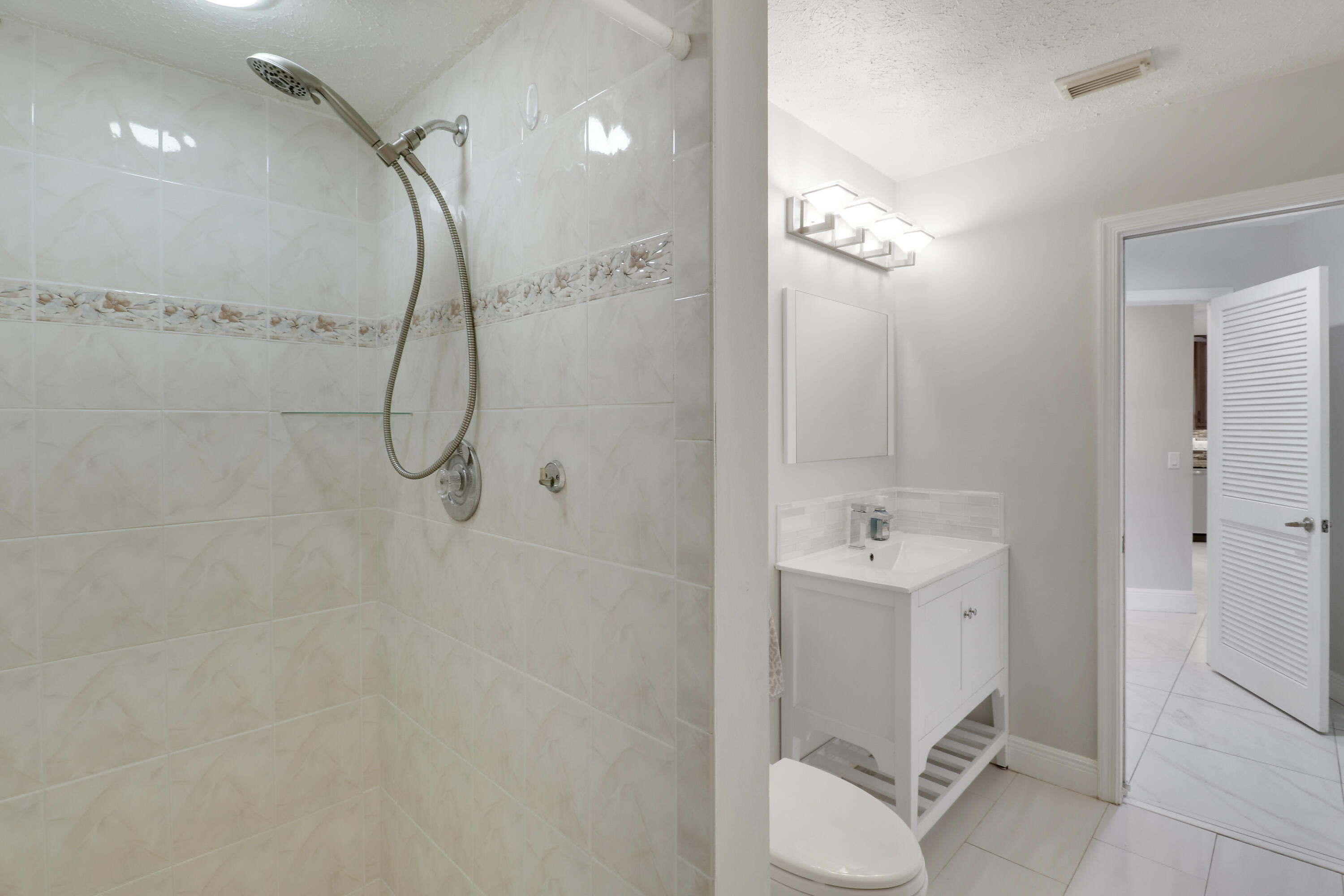 VIKINGS LANDING - Residential