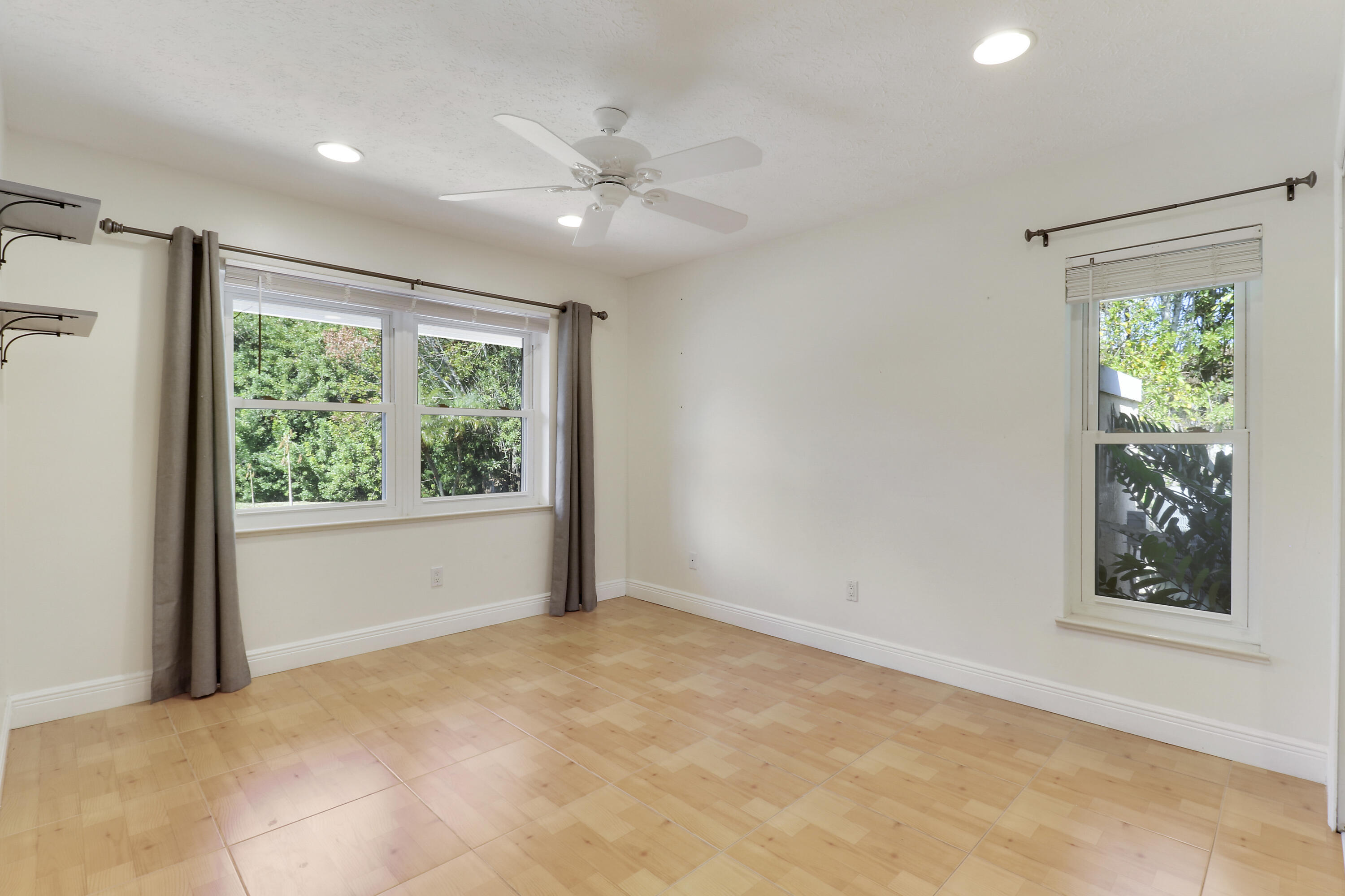 VIKINGS LANDING - Residential