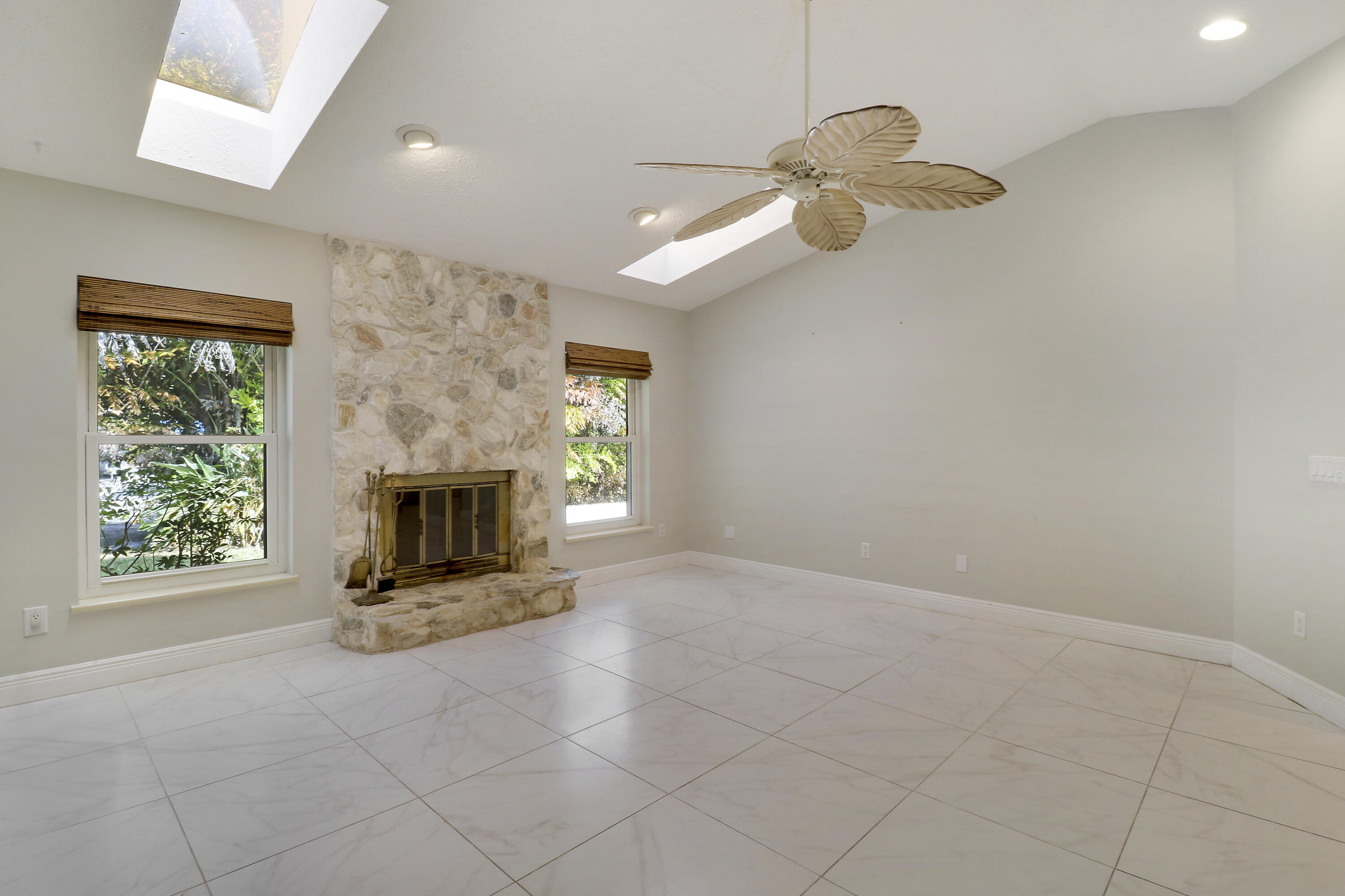 VIKINGS LANDING - Residential