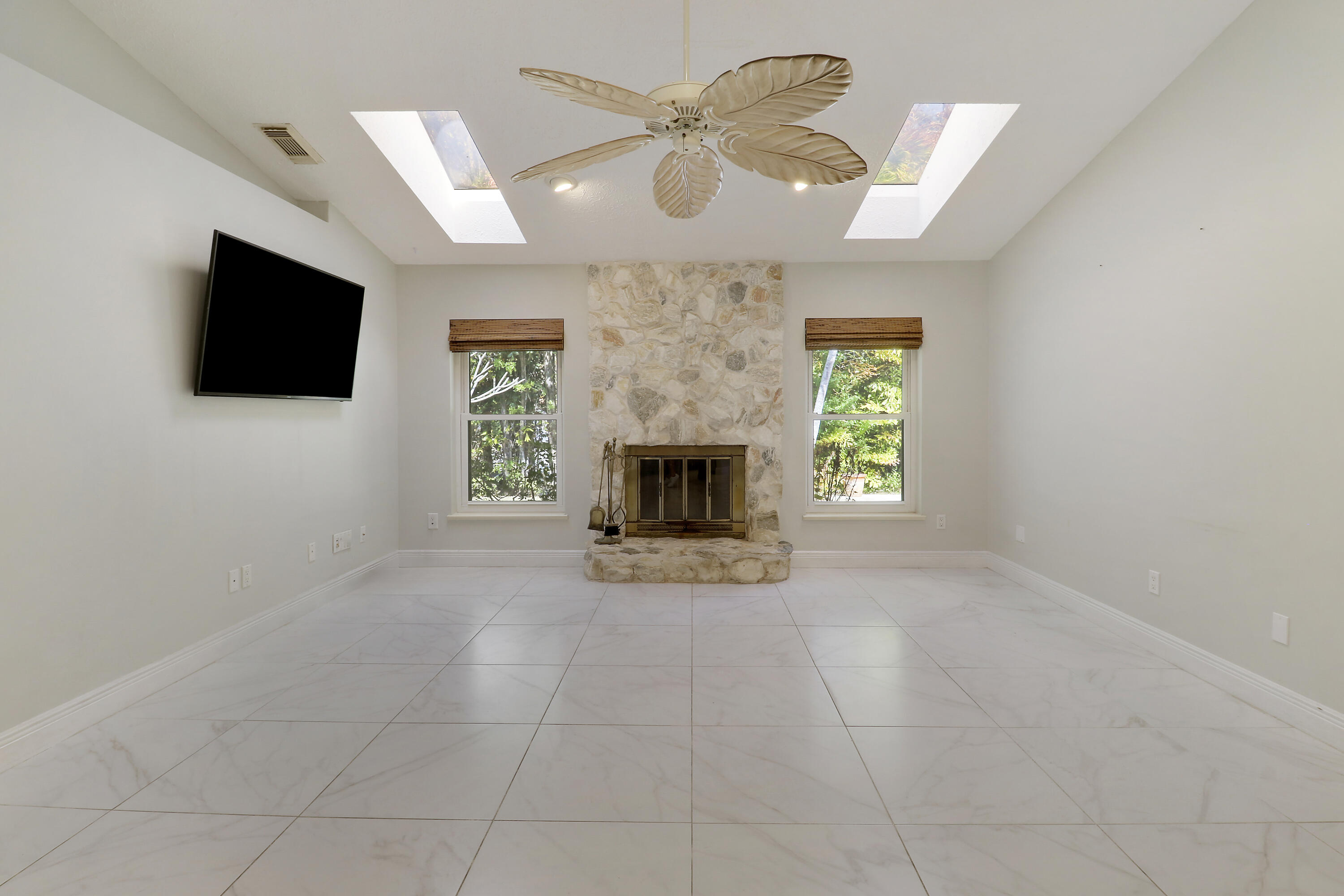 VIKINGS LANDING - Residential