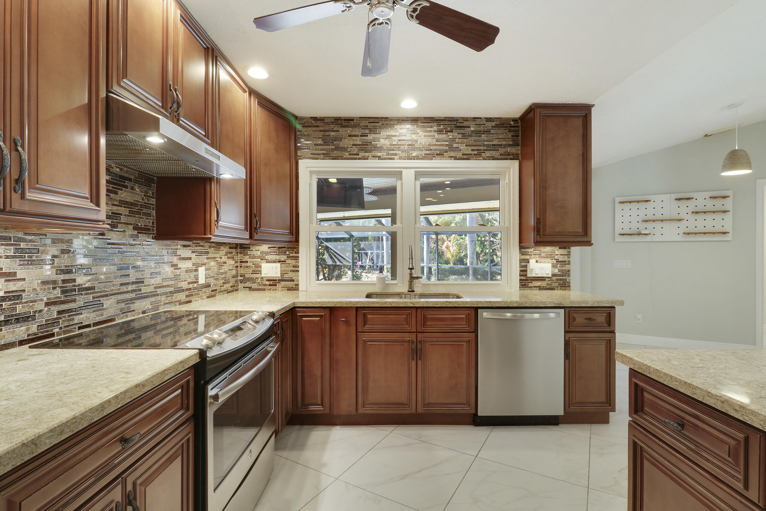 VIKINGS LANDING - Residential