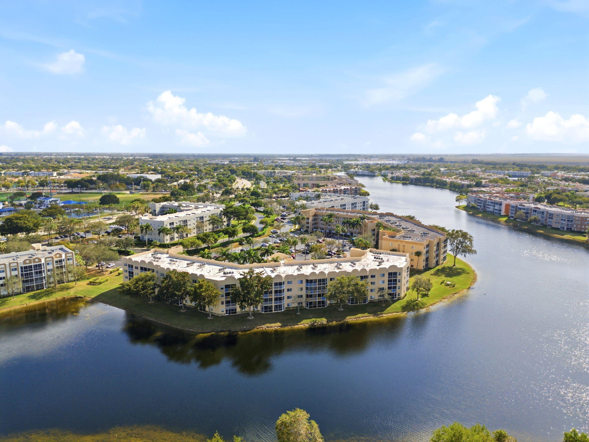 SOUTHAMPTON CONDOMINIUM H - Residential