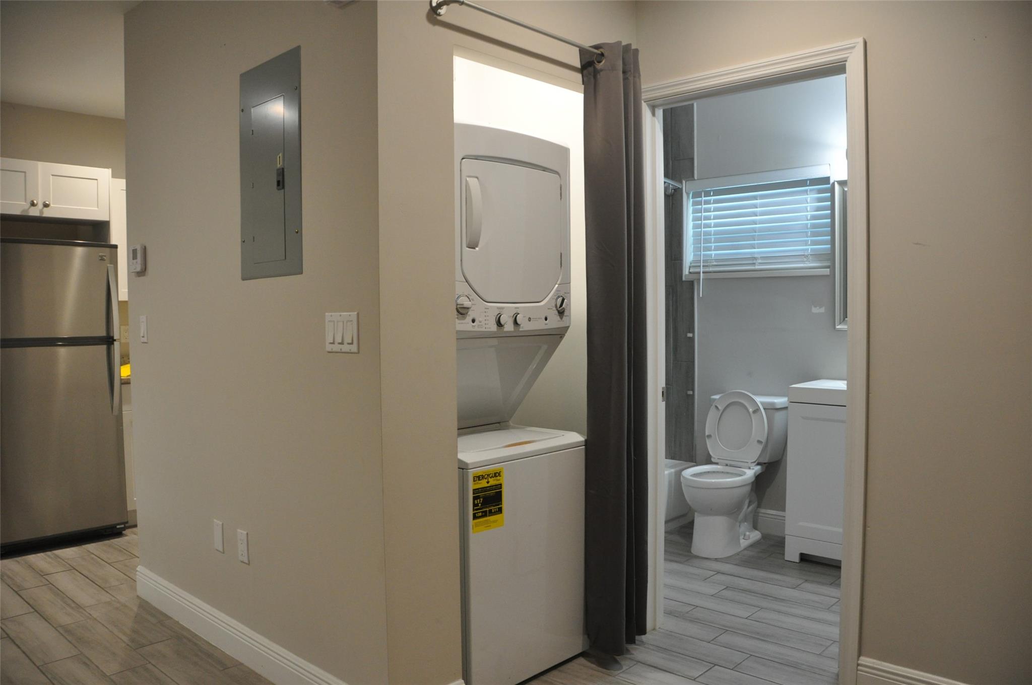 Home Beautiful Park 2-47 - Residential Lease