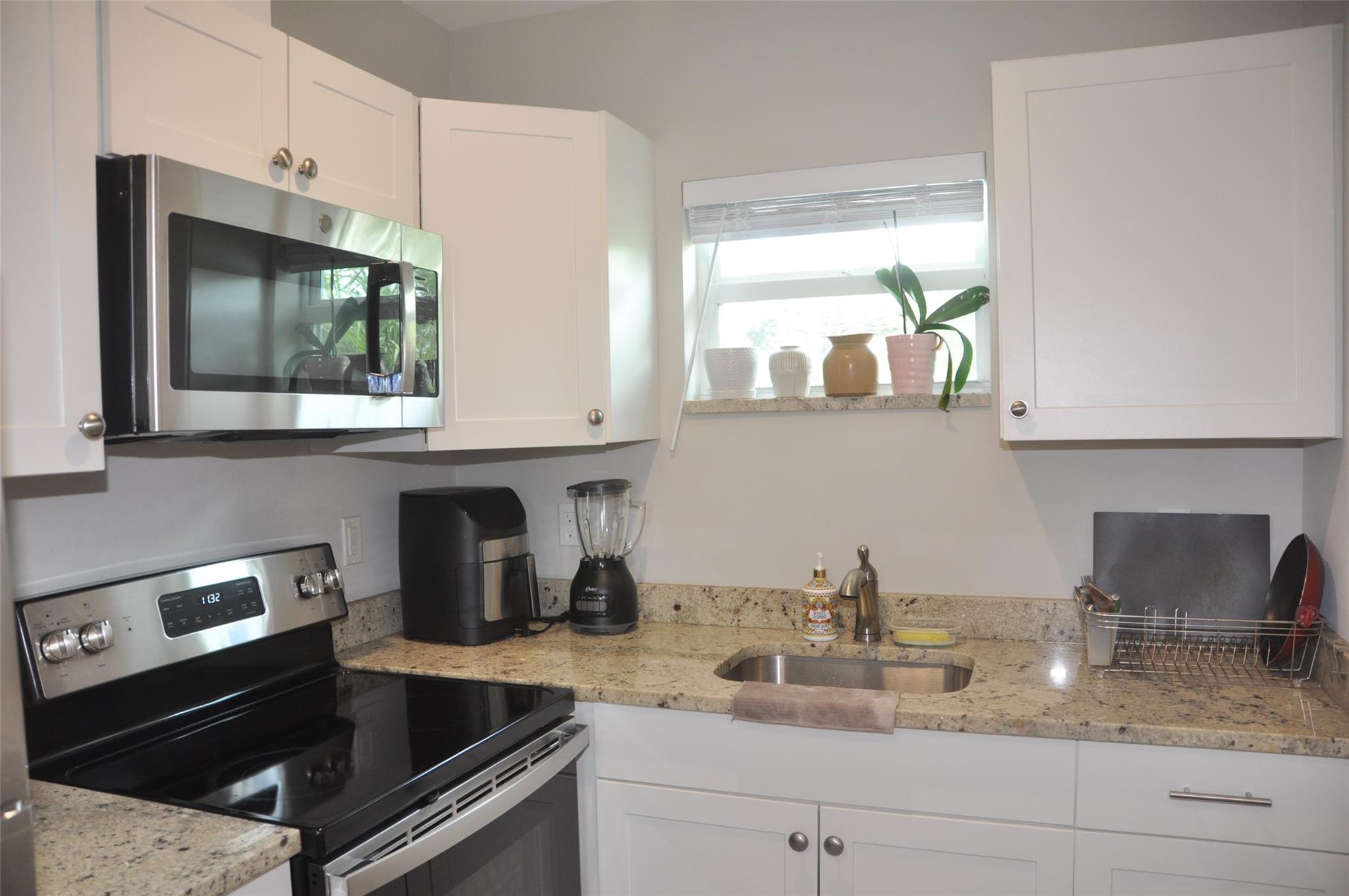 Home Beautiful Park 2-47 - Residential Lease