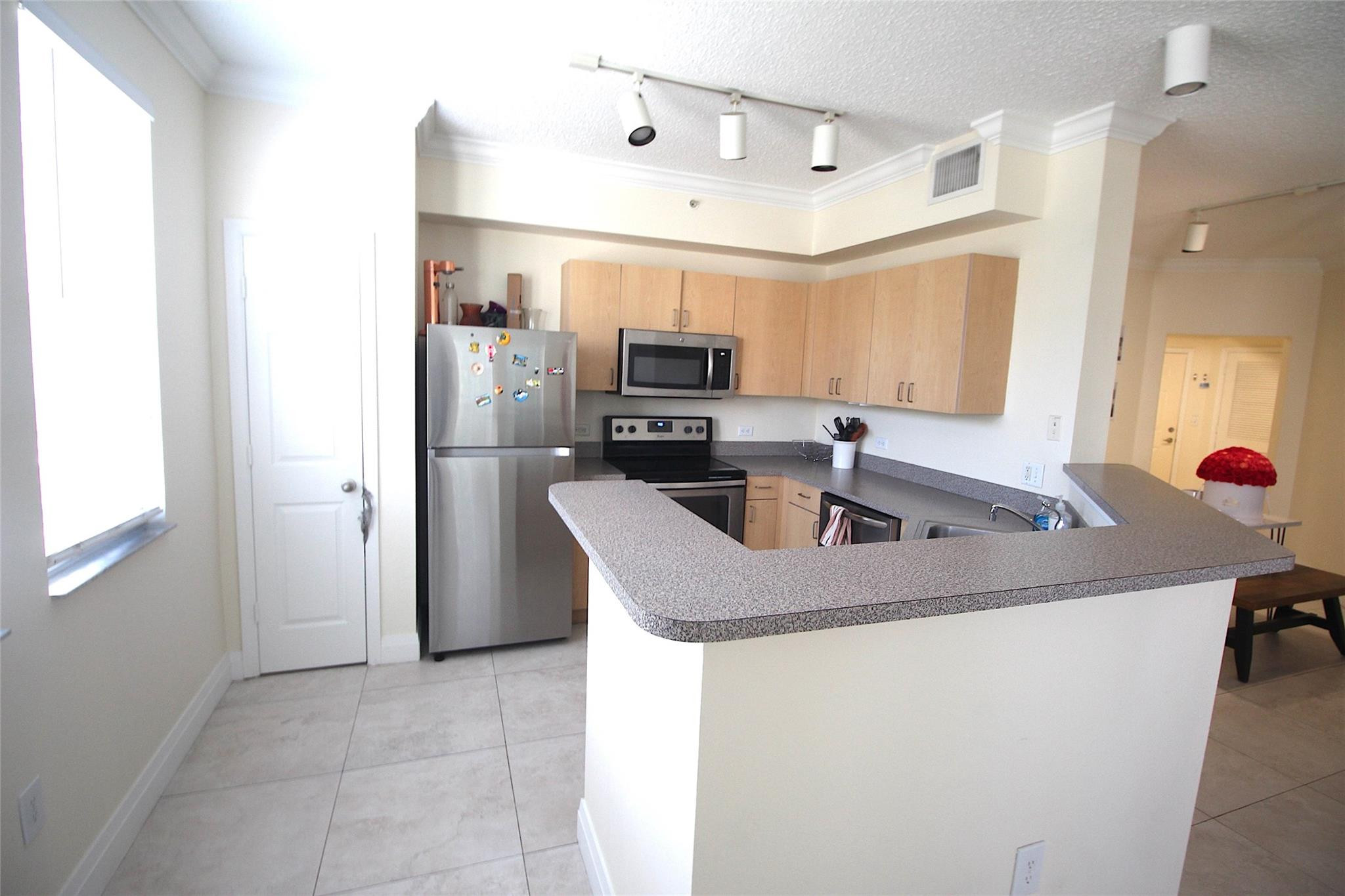 533 NE 3rd Avenue 227