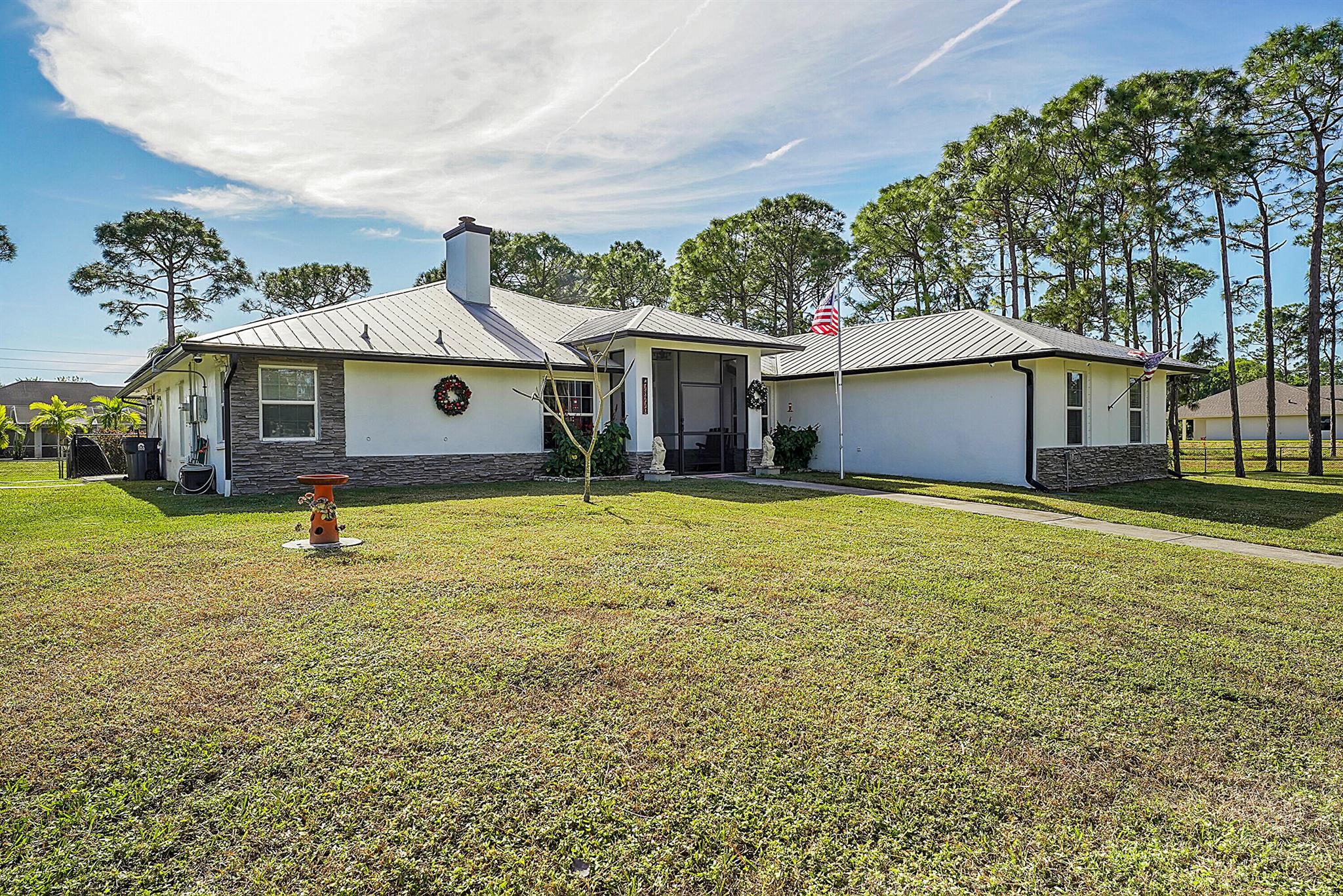 18710 90th Street N