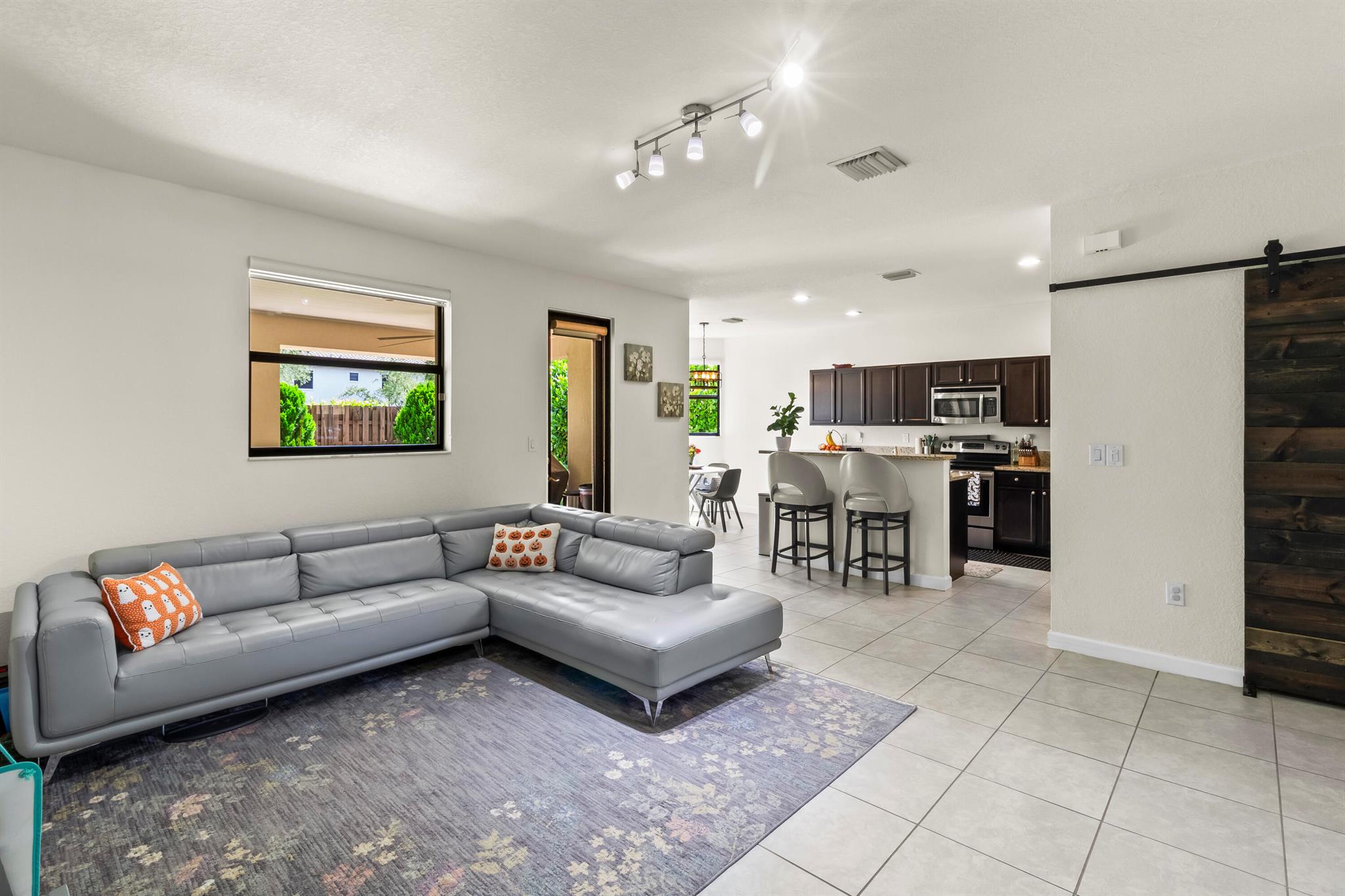 GARDEN ESTATES AT THE HAM - Residential