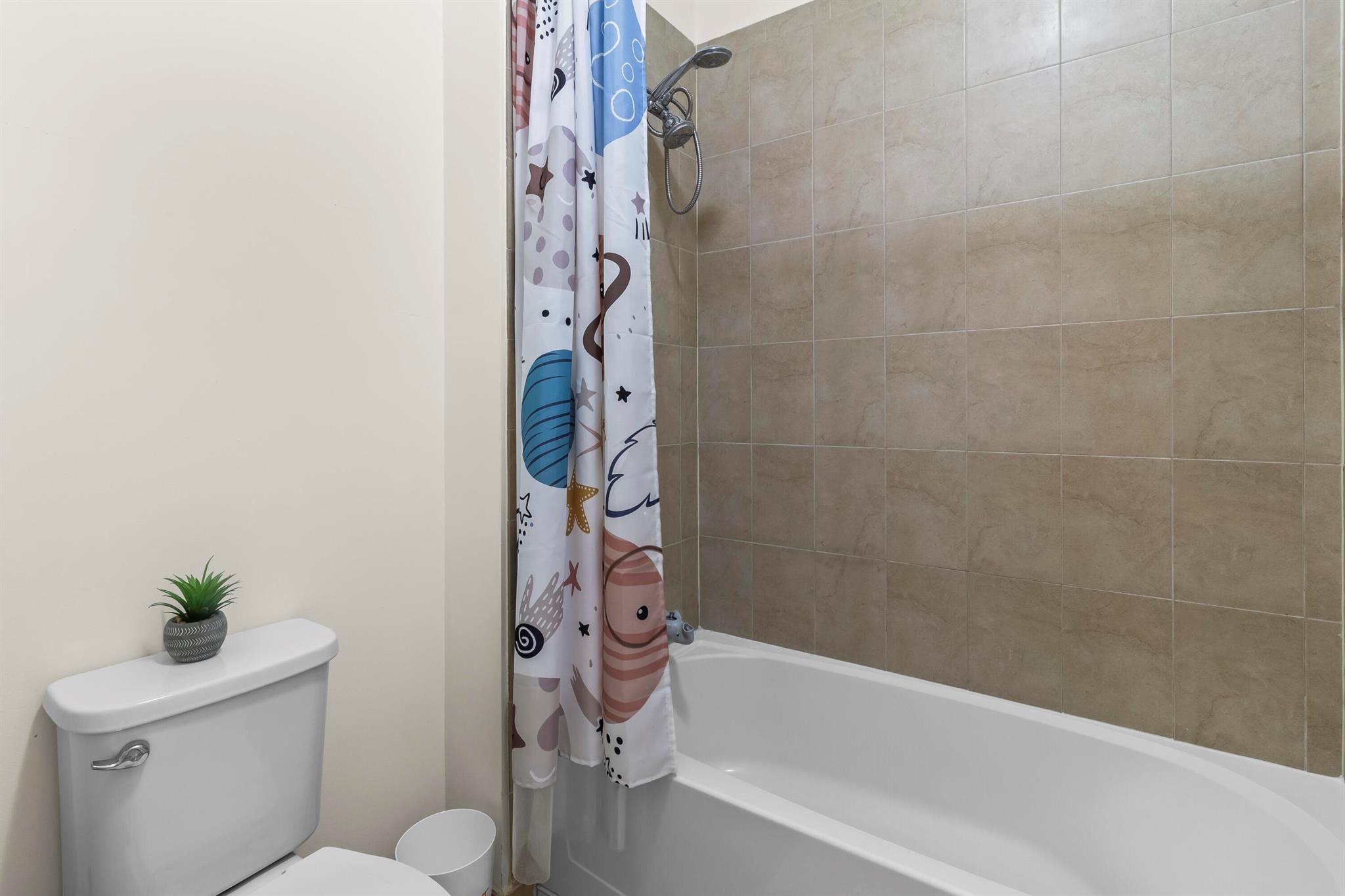 GARDEN ESTATES AT THE HAM - Residential