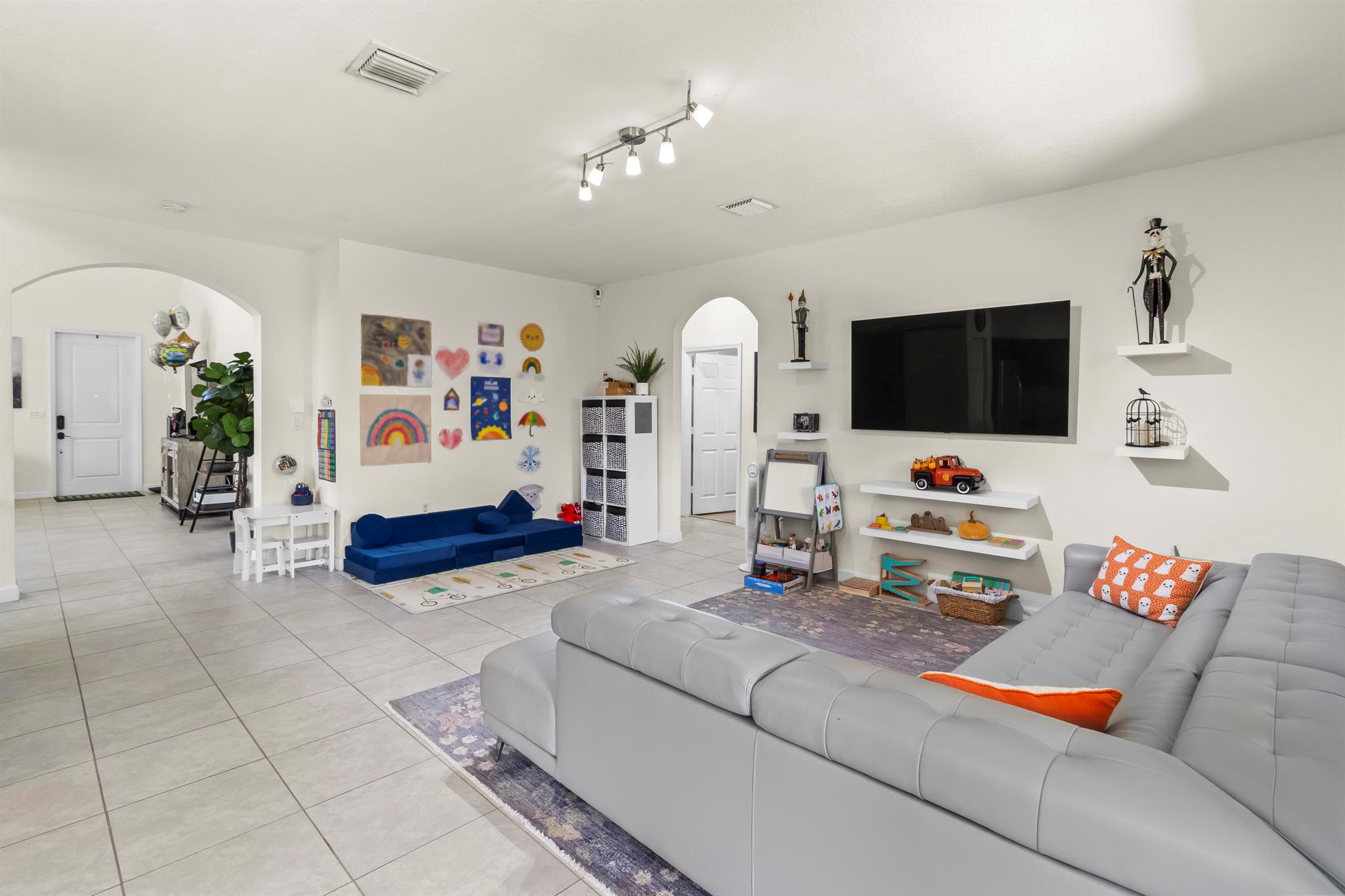 GARDEN ESTATES AT THE HAM - Residential