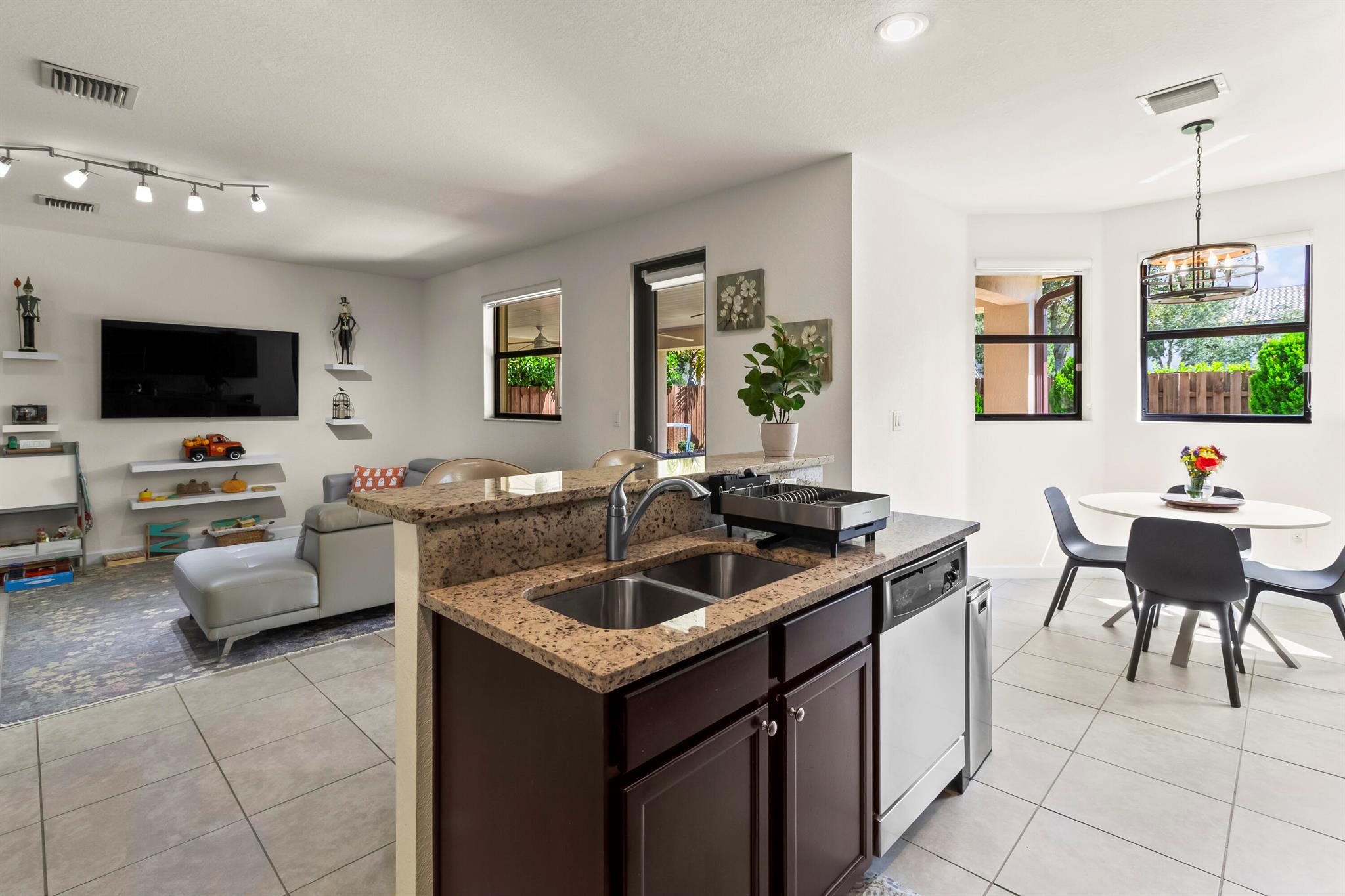 GARDEN ESTATES AT THE HAM - Residential