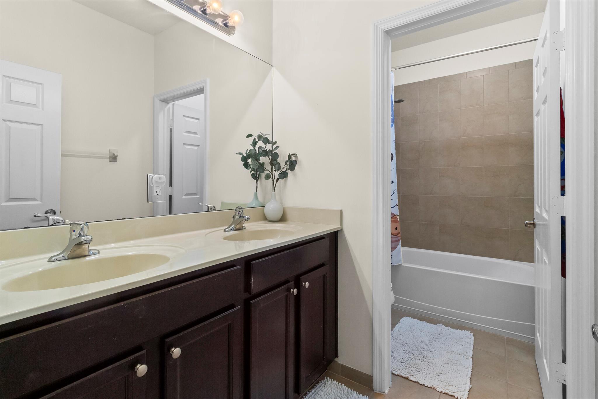 GARDEN ESTATES AT THE HAM - Residential