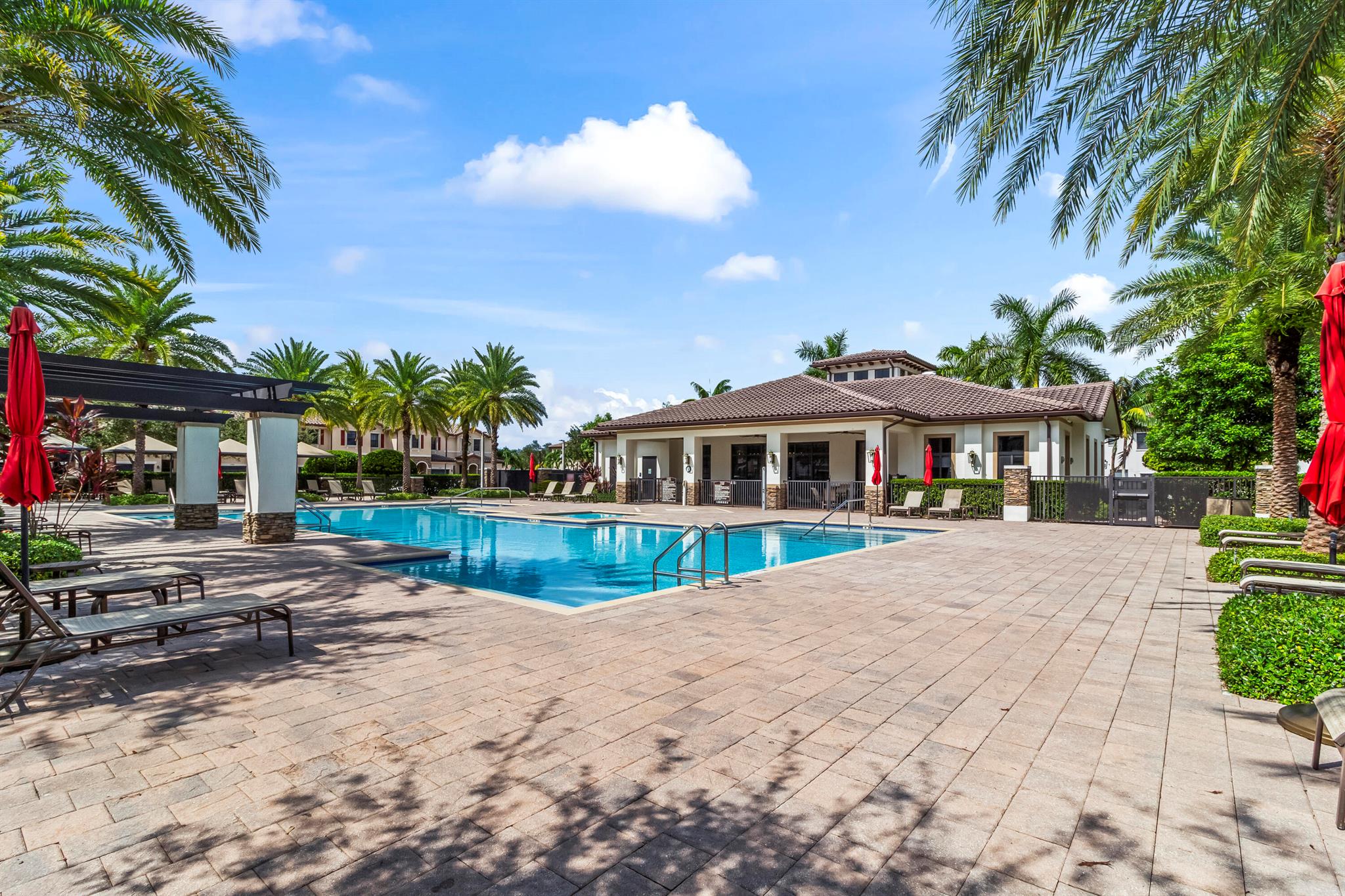 GARDEN ESTATES AT THE HAM - Residential