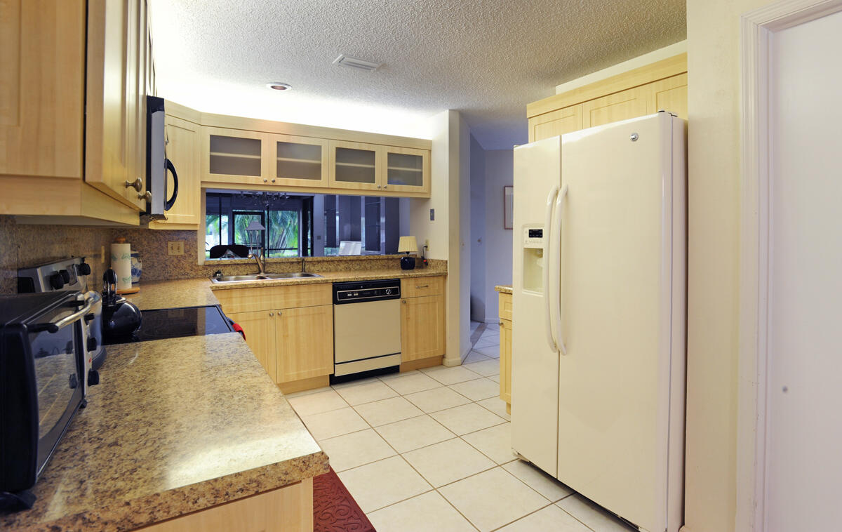 PGA RESORT COMMUNITY PL OF WINDERMERE UNIT 2 - Residential Lease