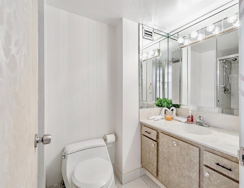 Del Prado - Residential