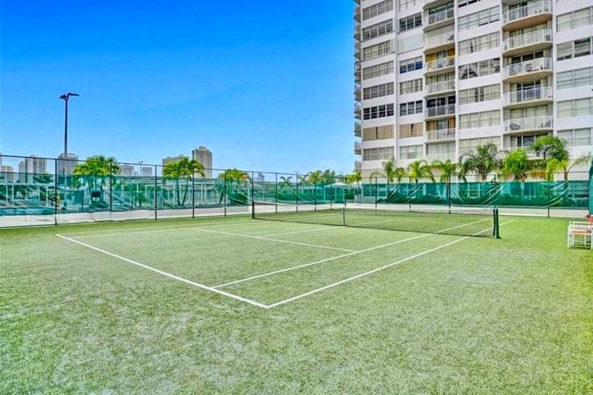 Del Prado - Residential