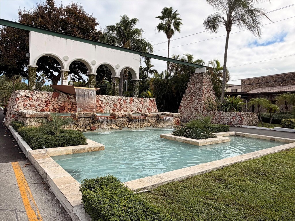 Del Prado - Residential