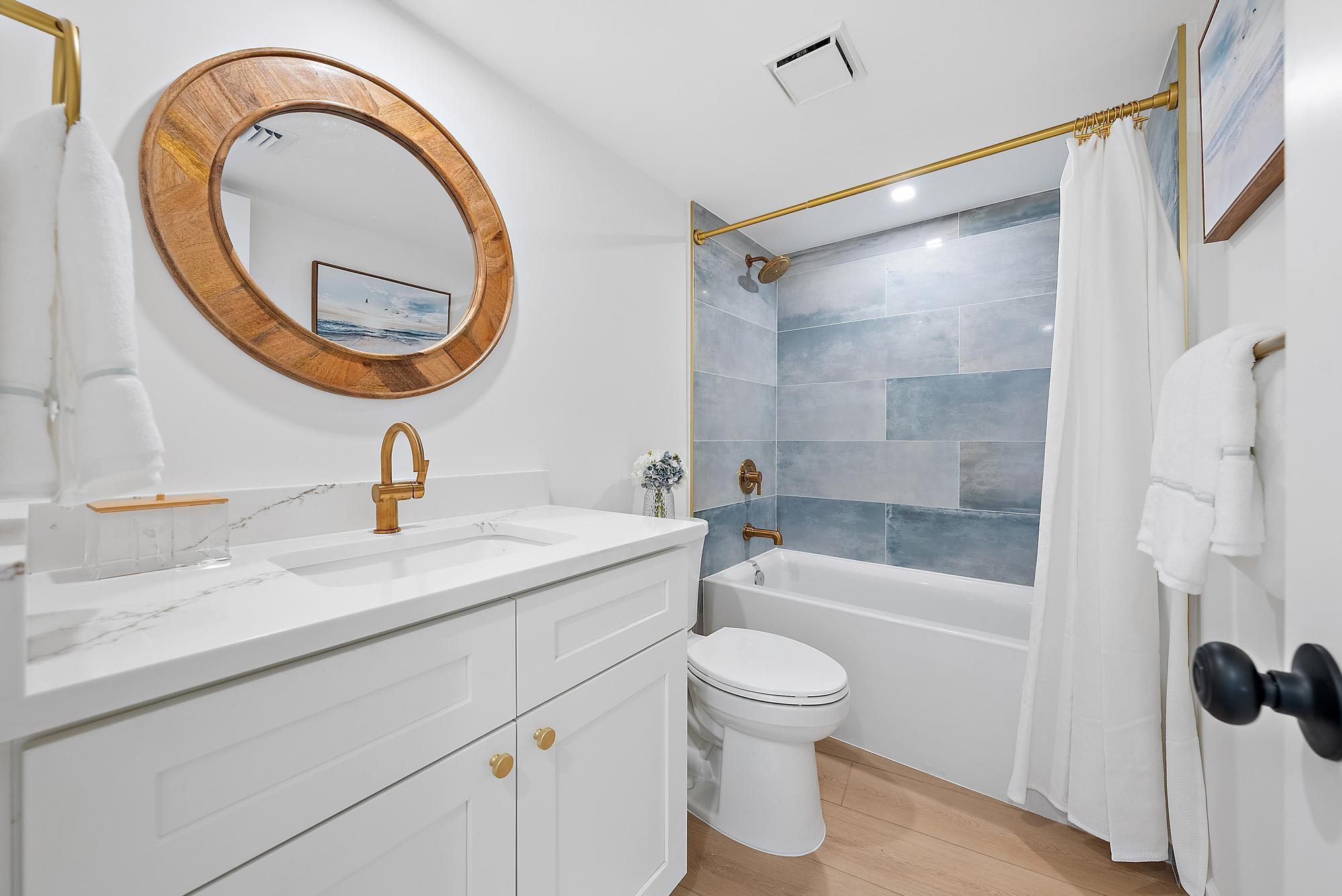 OCEAN TRAIL COND III DECL FILED 5-14-82 - Residential